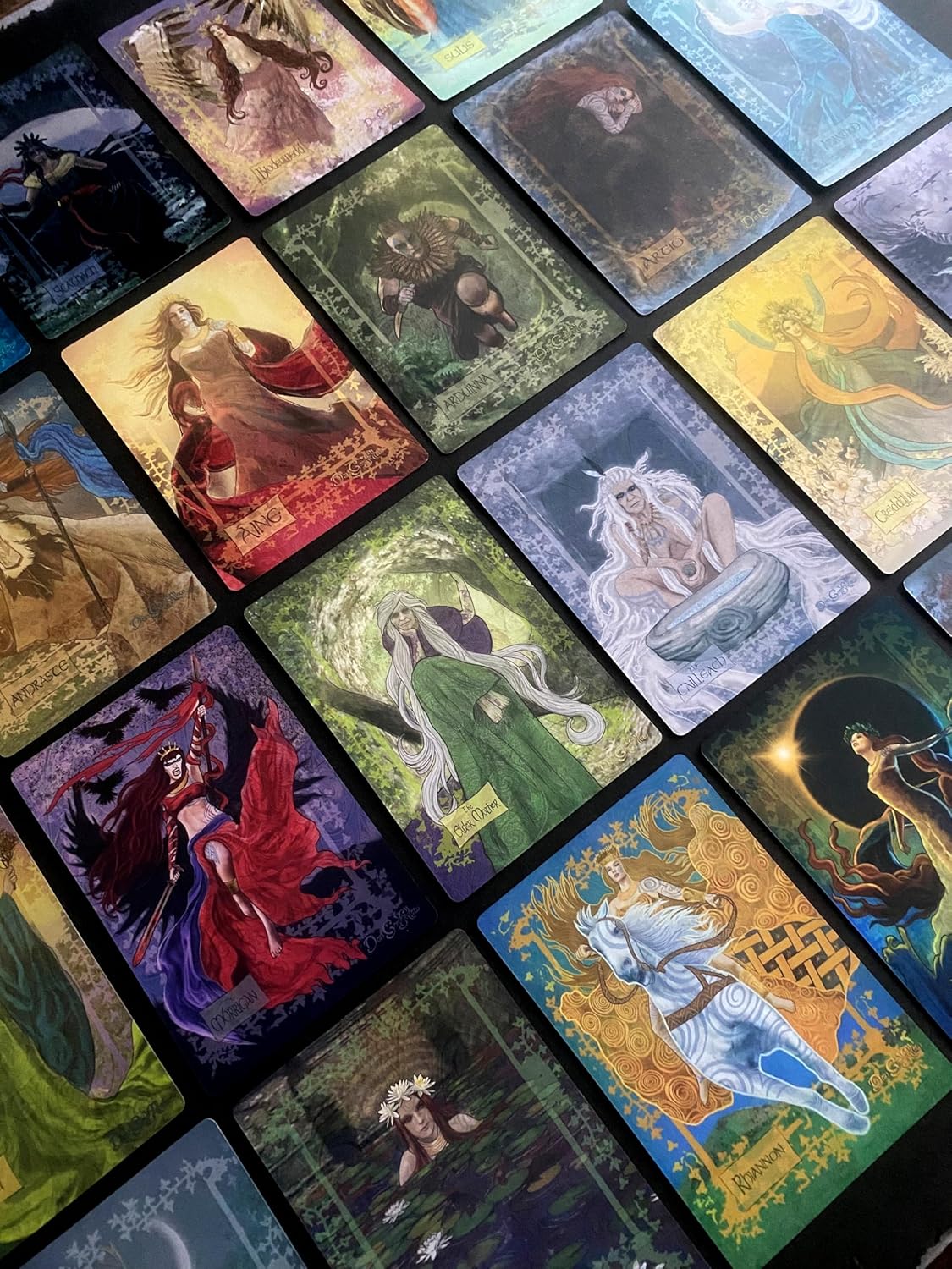 Celtic Goddesses, Witches, and Queens Oracle: (Oracle Kit Box Set with 40 Cards and Guide Book) - Image 15