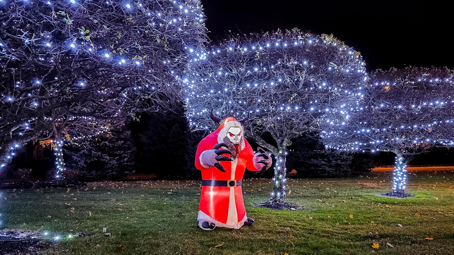 Costume Agent Inflatable Indoor/Outdoor Xmas Decoration Krampus Santa Clause Lawn