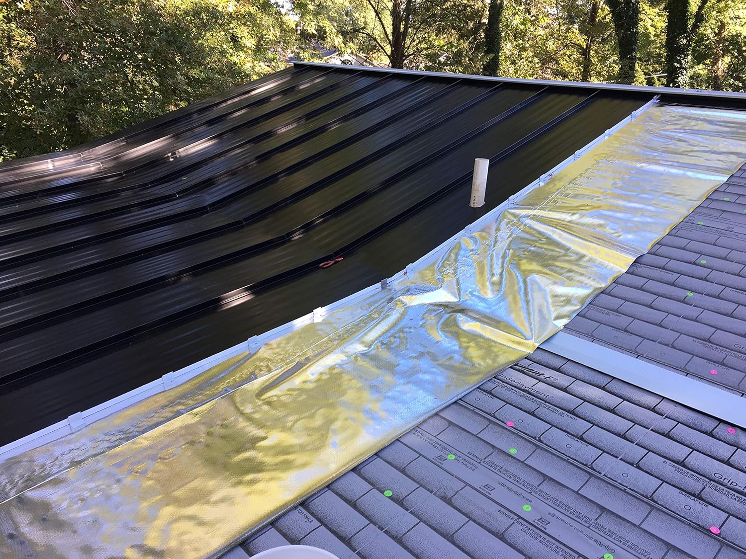US Energy Products 300 sqft (3ft x 100ft) Aluminum Foil Barrier Insulation Roof Sauna Non Perforated Solid 8 Mil Reinforced Aluminum Vapor Barrier