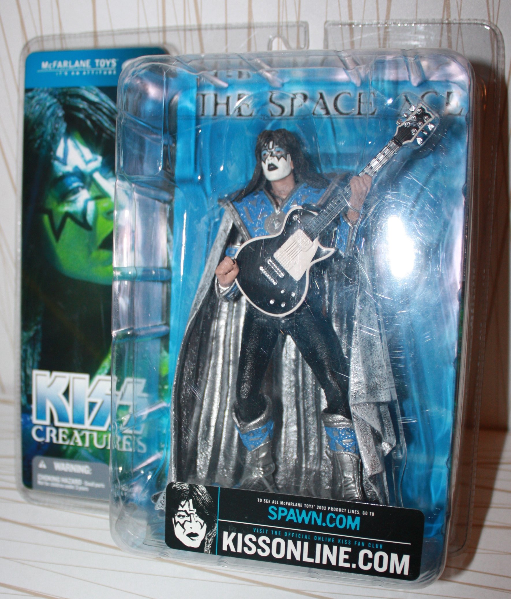 (未使用･未開封品)1997 - McFarlane - KISS - Ace Frehley : Space Ace - Ultra Action Figure - 7 Inches - With Guitar Transforms to Space Sled &amp; Letter S - McFarlane Toys KISS Ultra Ace Frehley 7 Action Figure Guitar