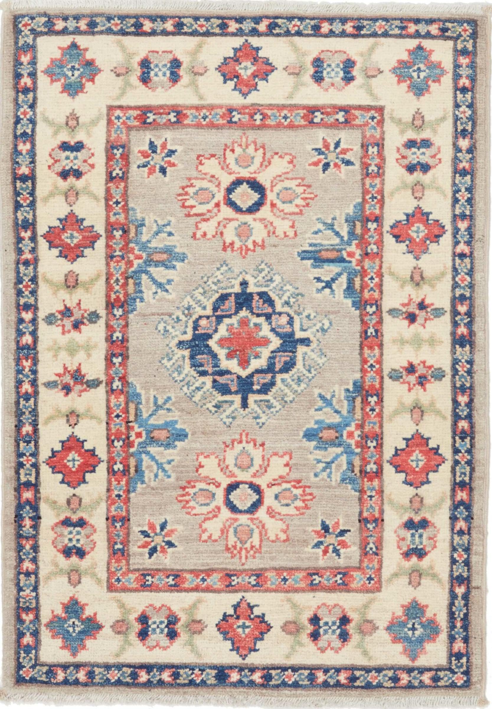 Tapis Kazak en laine du Pakistan 63x89 cm idéal pour un bureau chic