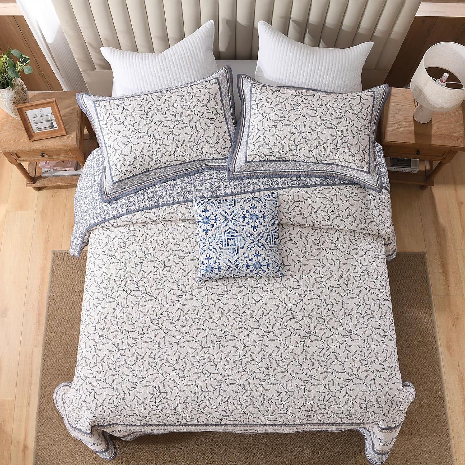 EWlinens 100% Cotton 120"x120" Oversized King Bedspread - Vintage Floral Extra Large Quilt Set, Reversible Botanical Quilts Bedding Set, All Season Bedspreads Coverlet Set, 3pcs, White/Grayish Blue