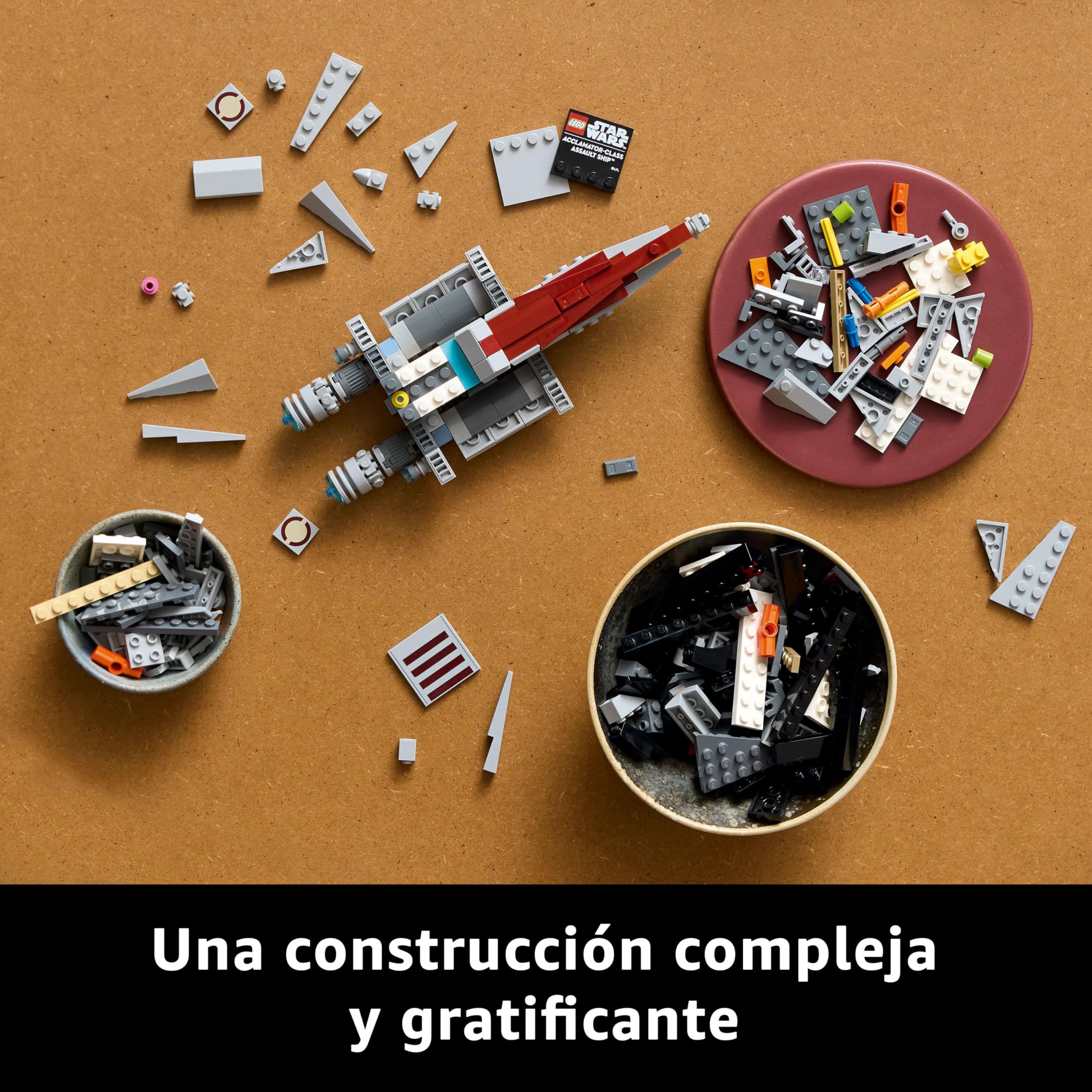 LEGO Star Wars 75404 Nave de Asalto Clase Acclamator, Maqueta para Construir para Adultos de Nave Estelar, Decoración para el Hogar, Regalo para Hombres y Mujeres Fans del Ataque de los Clones