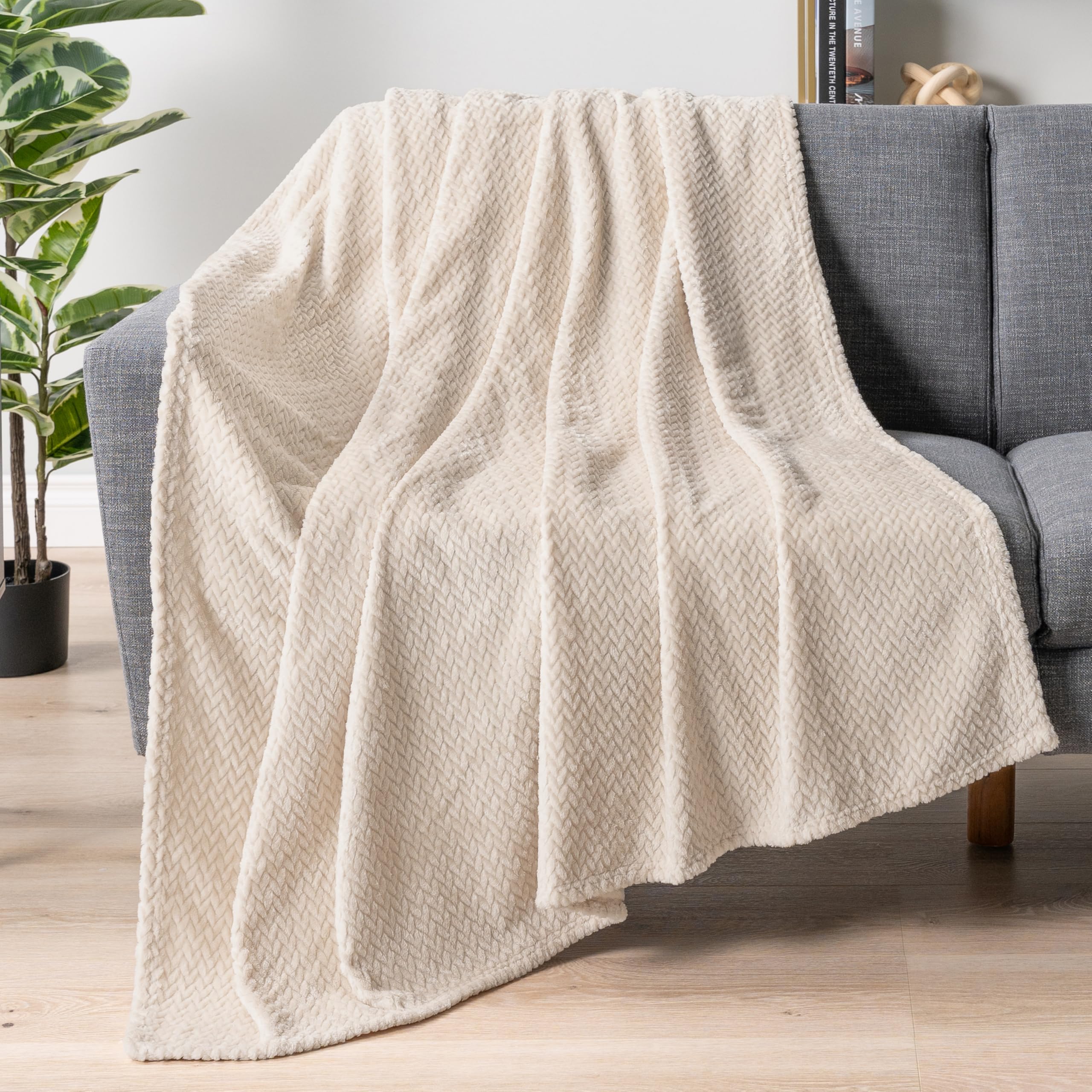 PAVILIA Soft Fleece Ivory Cream Throw Blanket for Couch, Lightweight Plush Warm Blankets for Bed, Fuzzy Cozy Flannel Blanket Throw for Sofa, Travel,