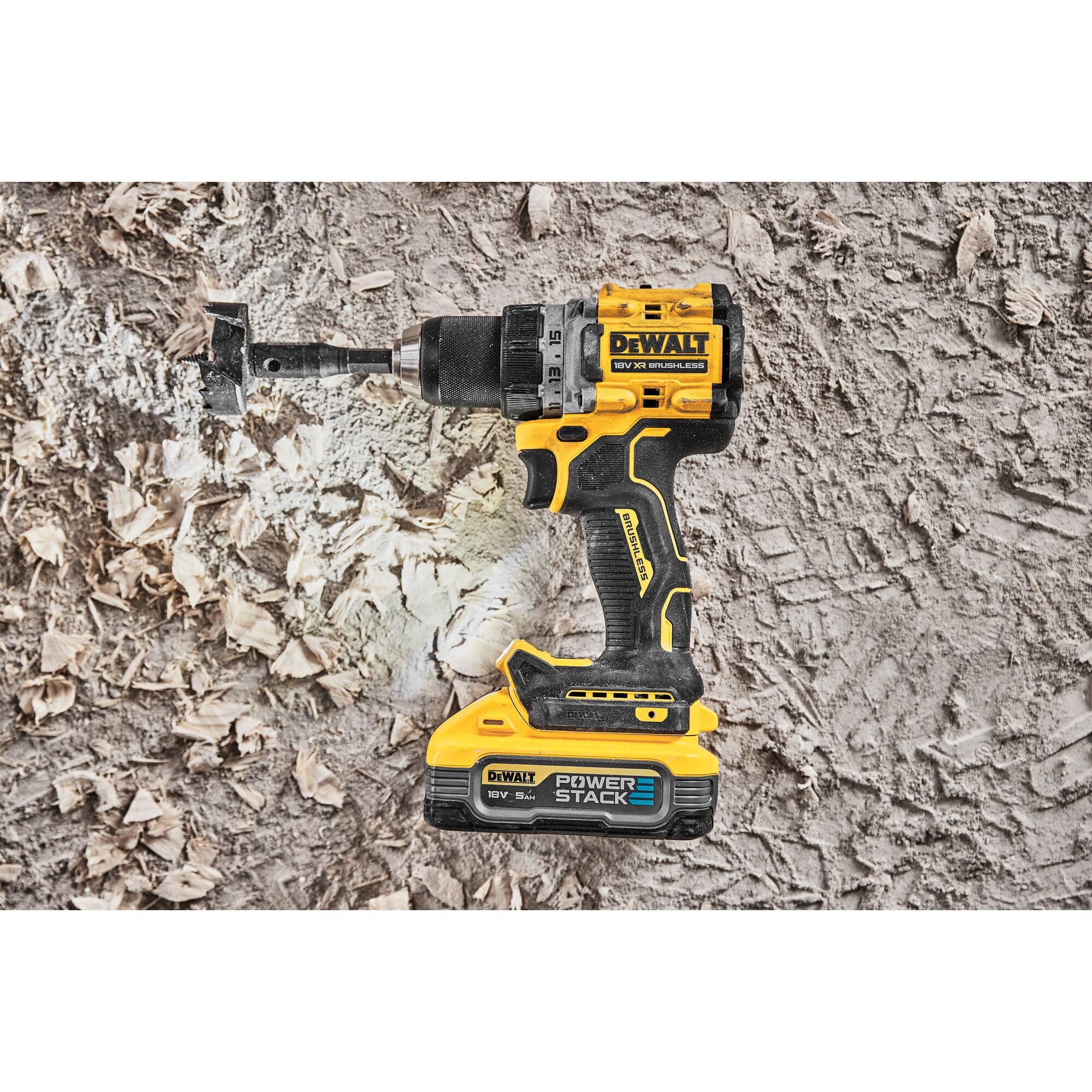 DEWALT Taladro Atornillador sin escobillas XR 18V 13mm 90Nm con 2 baterías POWERSTACK Li-Ion 5Ah y maletín TSTAK per chi cerca qualità e praticità, per uso pratico e risultati affidabili, 13mm