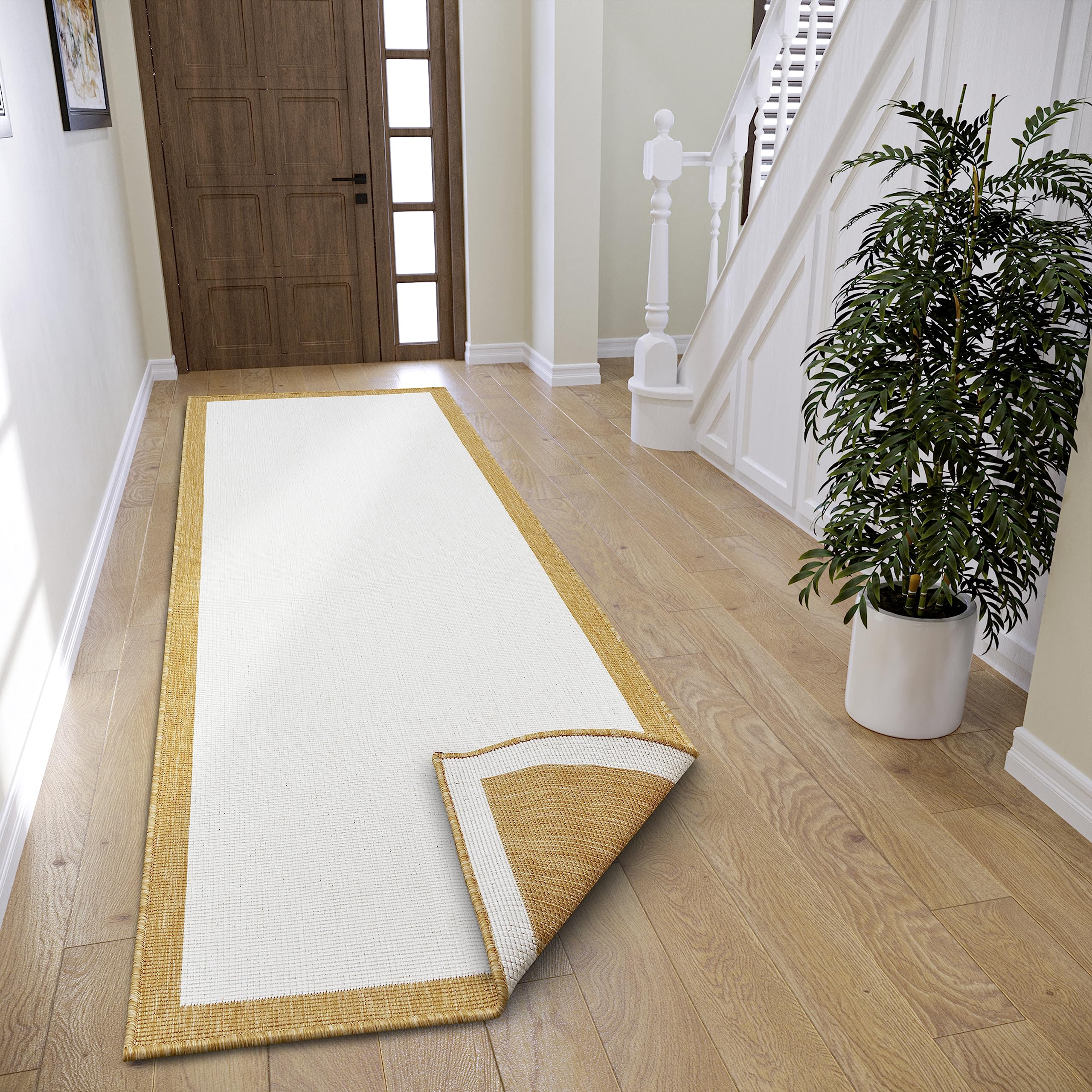 Tapis extérieur ocre Panama en tissage plat géométrique pour terrasse et balcon