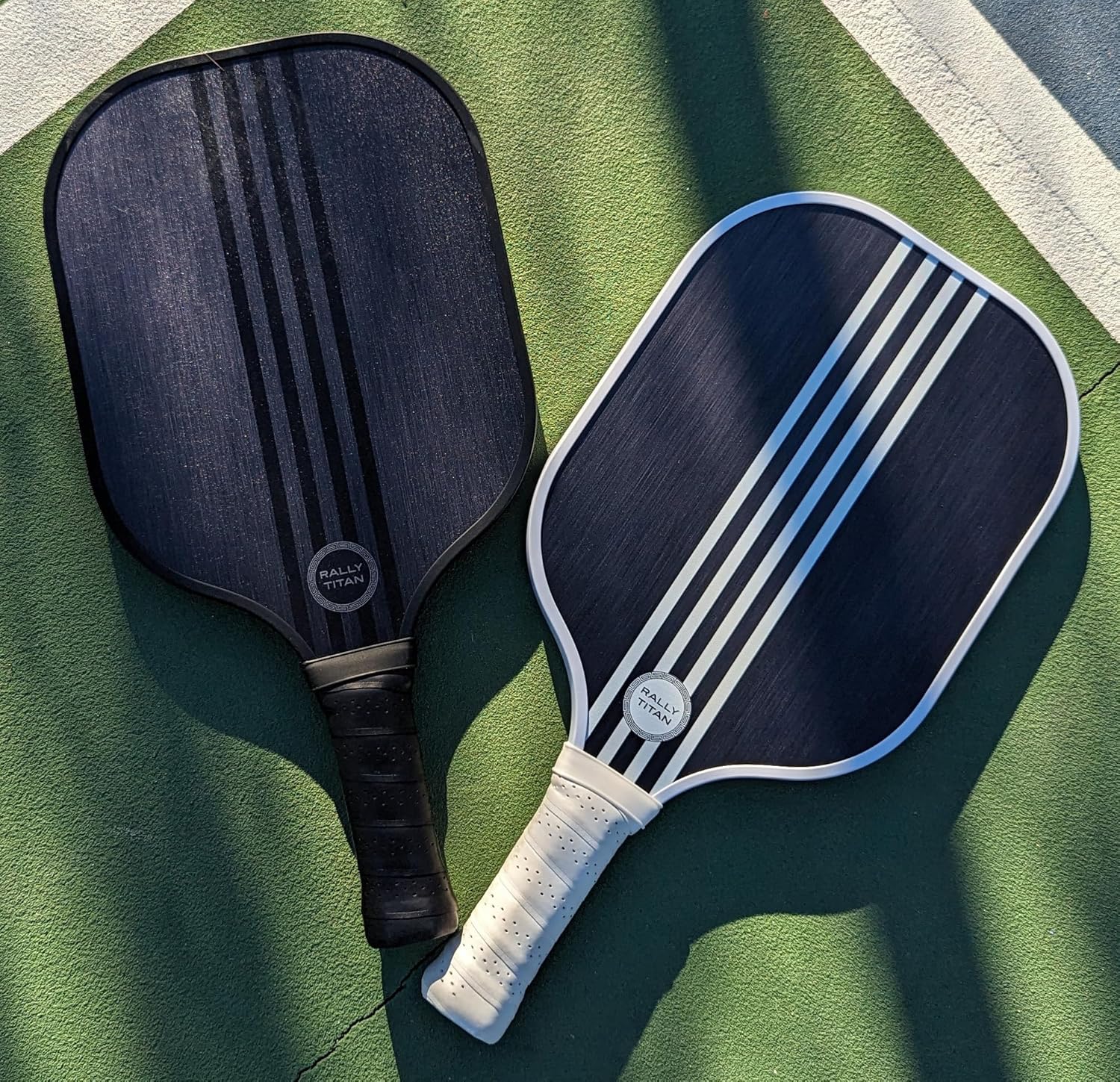 Pickleball Paddle | T300 Textured Carbon Fiber Surface | Polypropylene Honeycomb Composite Core | Cushion Grip | Single Paddle with Cover from Rally Titan for Men & Women