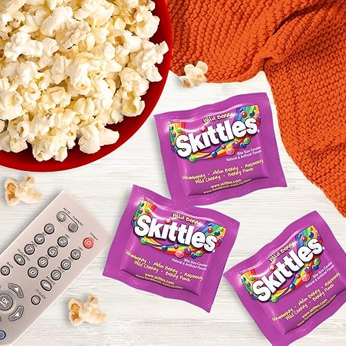 Miniatura 3 de ASSORTIT X Skittles Collab Wild Berry Flavor Candy Coated Fruit Chew Tamaño divertido 1 libra envueltos individualmente a granel, surtido