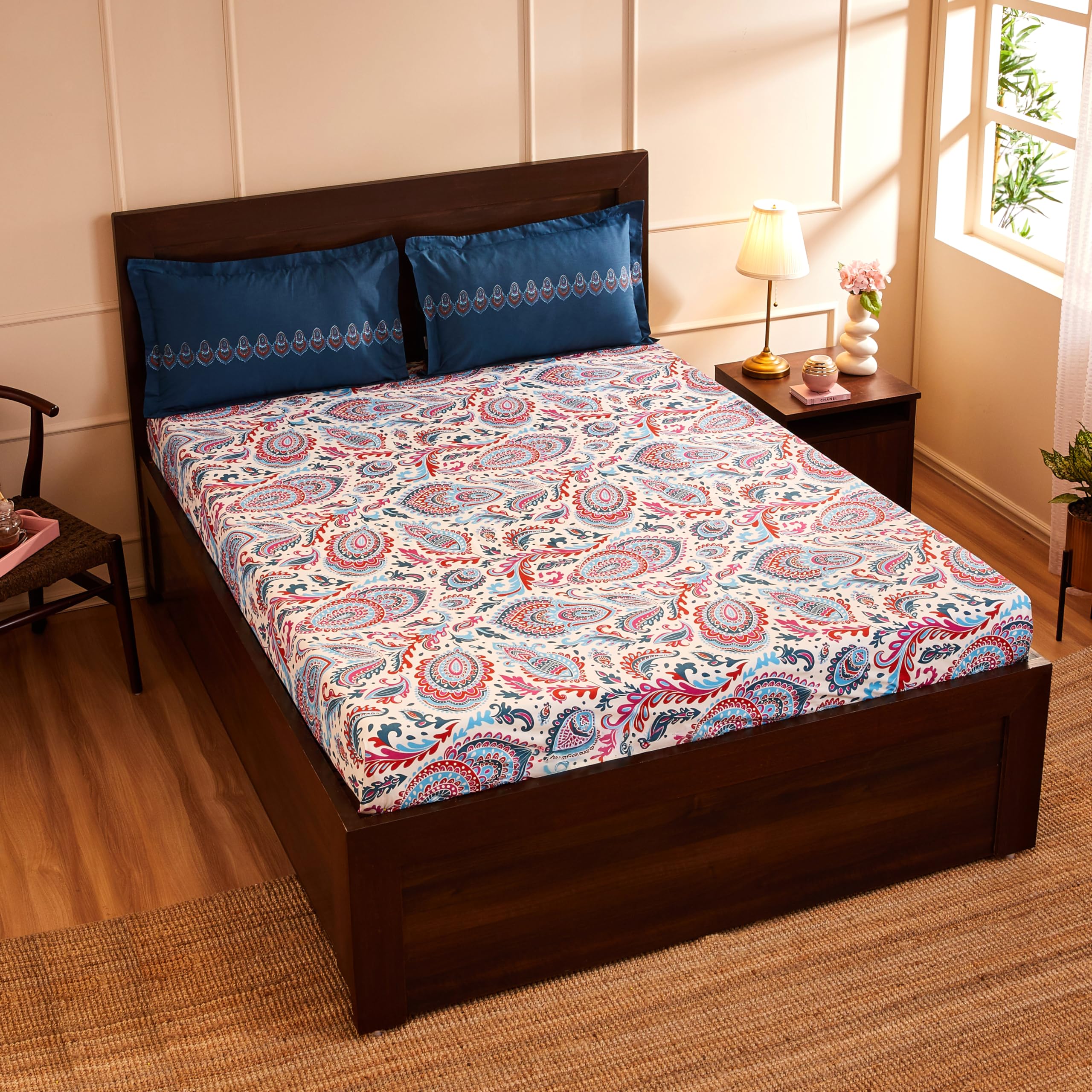 Amazon Brand - Solimo Paisley Preen 144 TC 100% Cotton Double Bedsheet with 2 Pillow Covers, Green and Orange, 144 TC