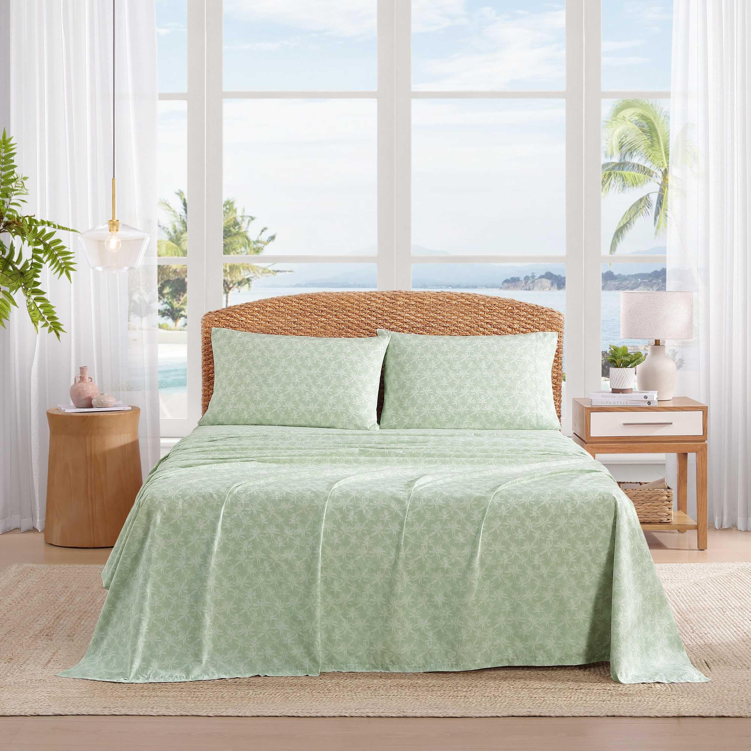 Martha Stewart - Cotton Percale Queen Sheet Set with Pillowcases