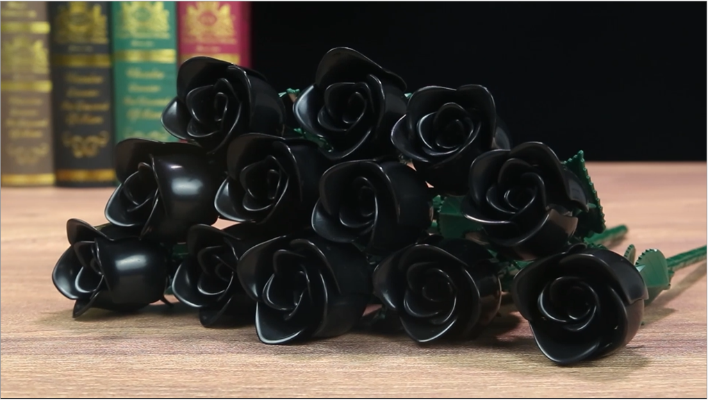 Amazon.com: 12 Black Roses Flower Bouquet Building Blocks