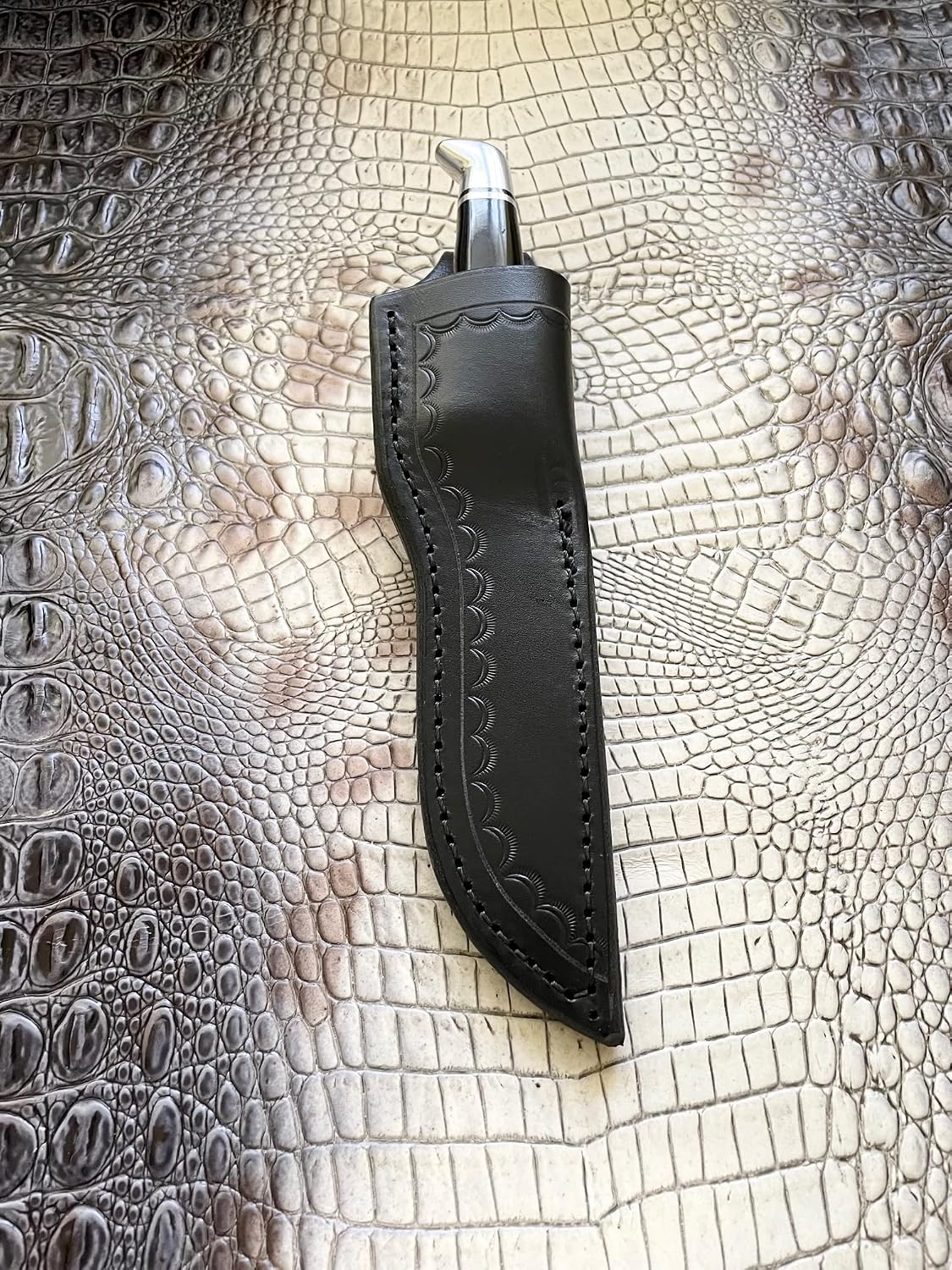 Carl Thomas Custom Right Hand Leather Knife Sheath Fits Buck 102 Knife, Genuine Leather Holster, Dyed Black Knife Holder