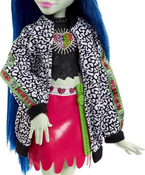 Monster High Ghoulia Yelps with Sir Hoots-A-Lot