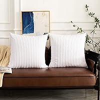 Vista 159 de UGASA - Fundas de almohada decorativas de terciopelo suave y sólidas de Navidad para sala de estar/sofá, 16 x 16 pulgadas, 2 unidades, color burdeos