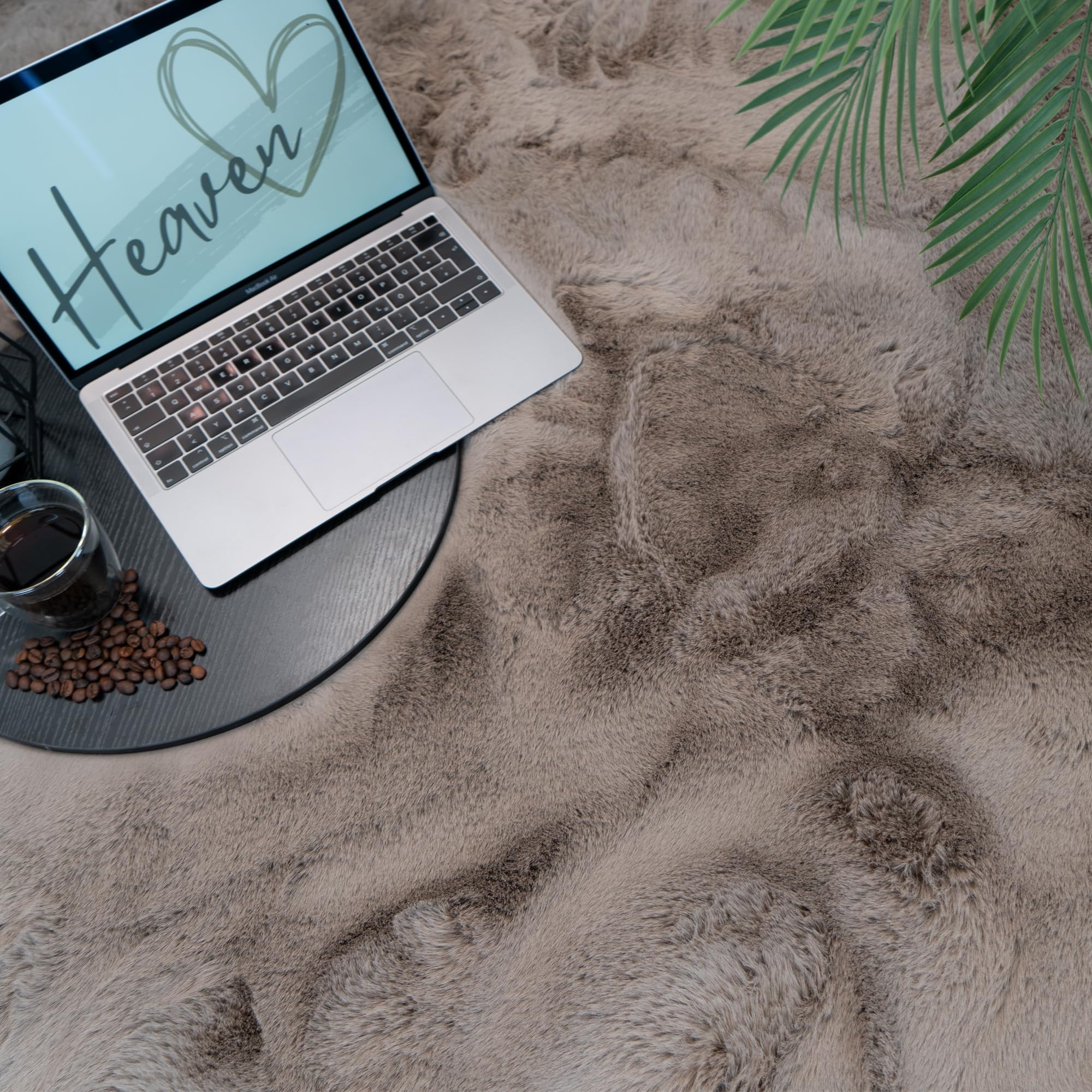 Heaven Fellteppich 230x340 Taupe Teppich Supersoft 50 mm Höhe Soft weich Hasenfell Imitat beige braun Wohnzimmerteppich Kinderzimmerteppich Küchenteppich Flurteppich