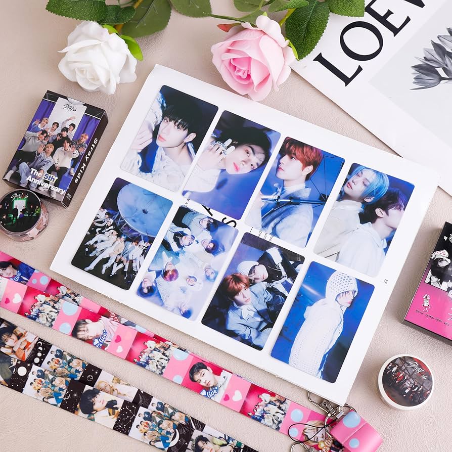 Amazon.com : Stray Kids Gifts Set, Including 110 Photocards
