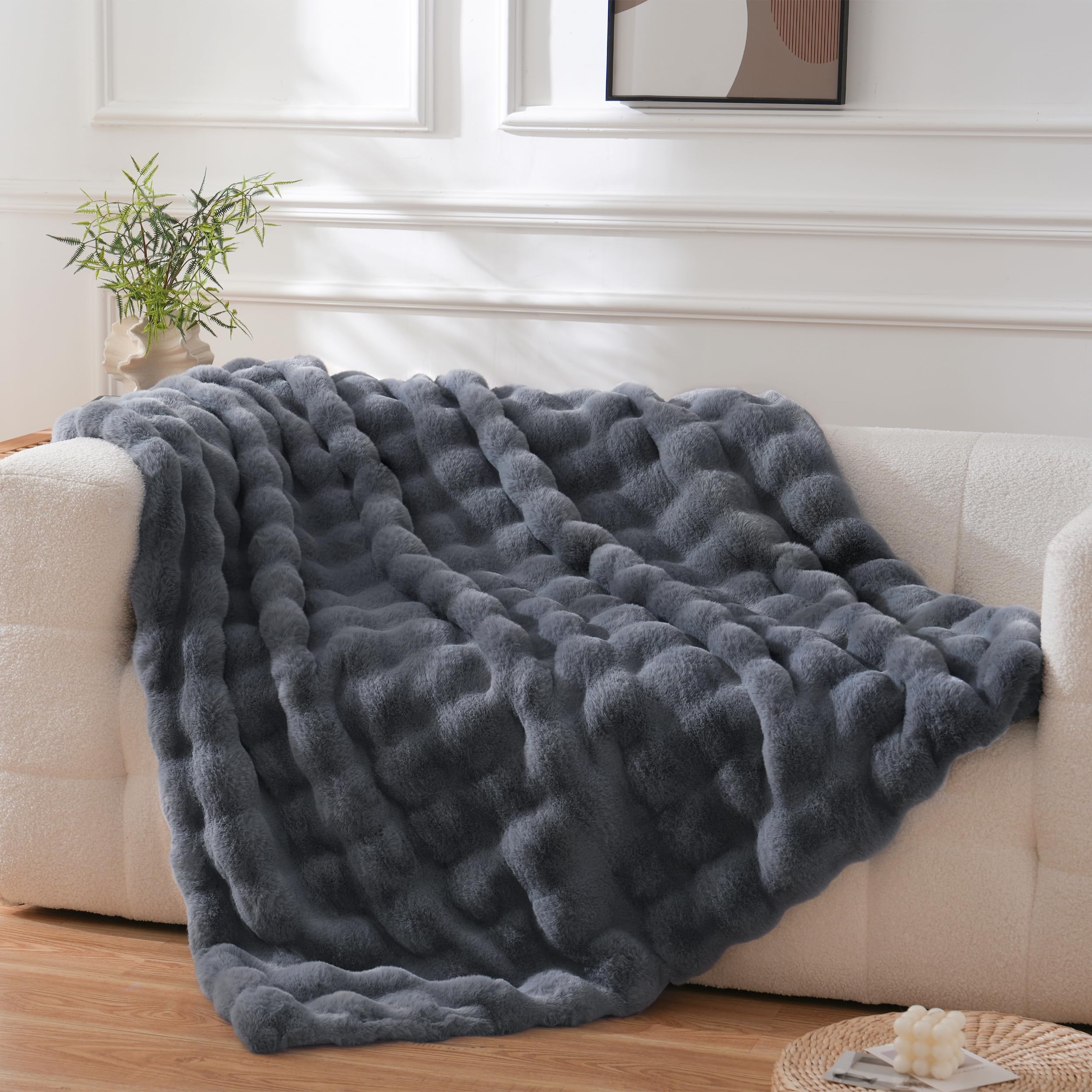 BENVWE Faux Fur Throw Blanket Fleece Bubble Blanket, Soft,Cozy and Thick Blanket Plush Fluffy Blanket for Couch Chair Bed 63x80 Inches Graphite Gray