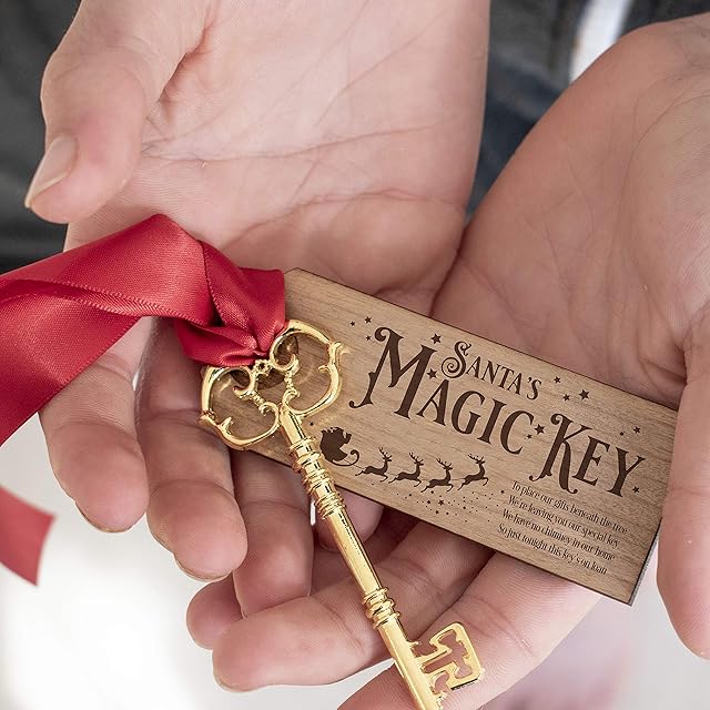 Deluxe Santa's Magic Key, Fun For Small Children If No Chimney! Large Wooden Tag & 83mm Deluxe Key Gift