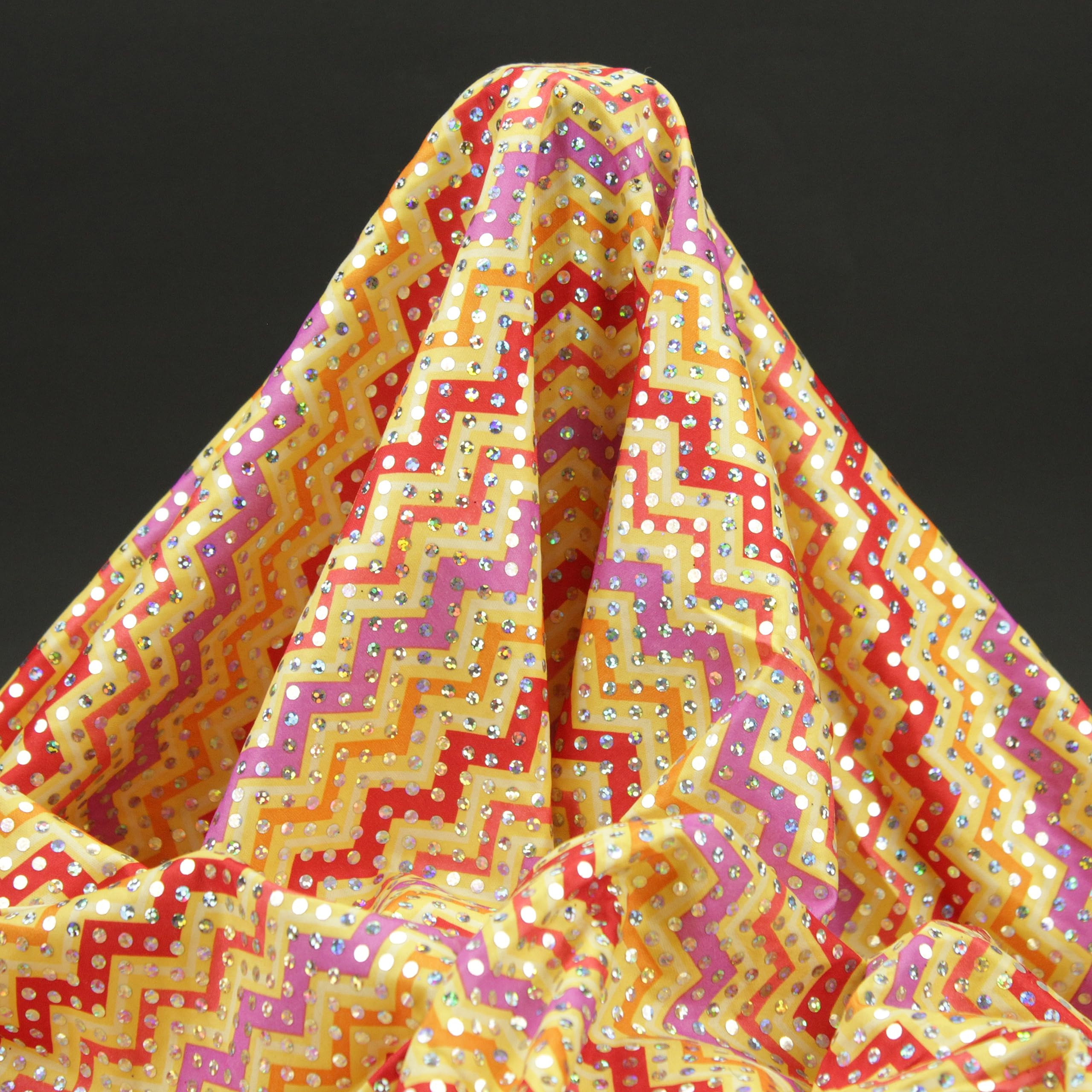 TELA DE PUNTO PAN DE ORO ELÁSTICO CON ESTAMPADO CHEVRÓN Y LENTEJUELA FIJA, ANCHO 150cm (3 METROS)