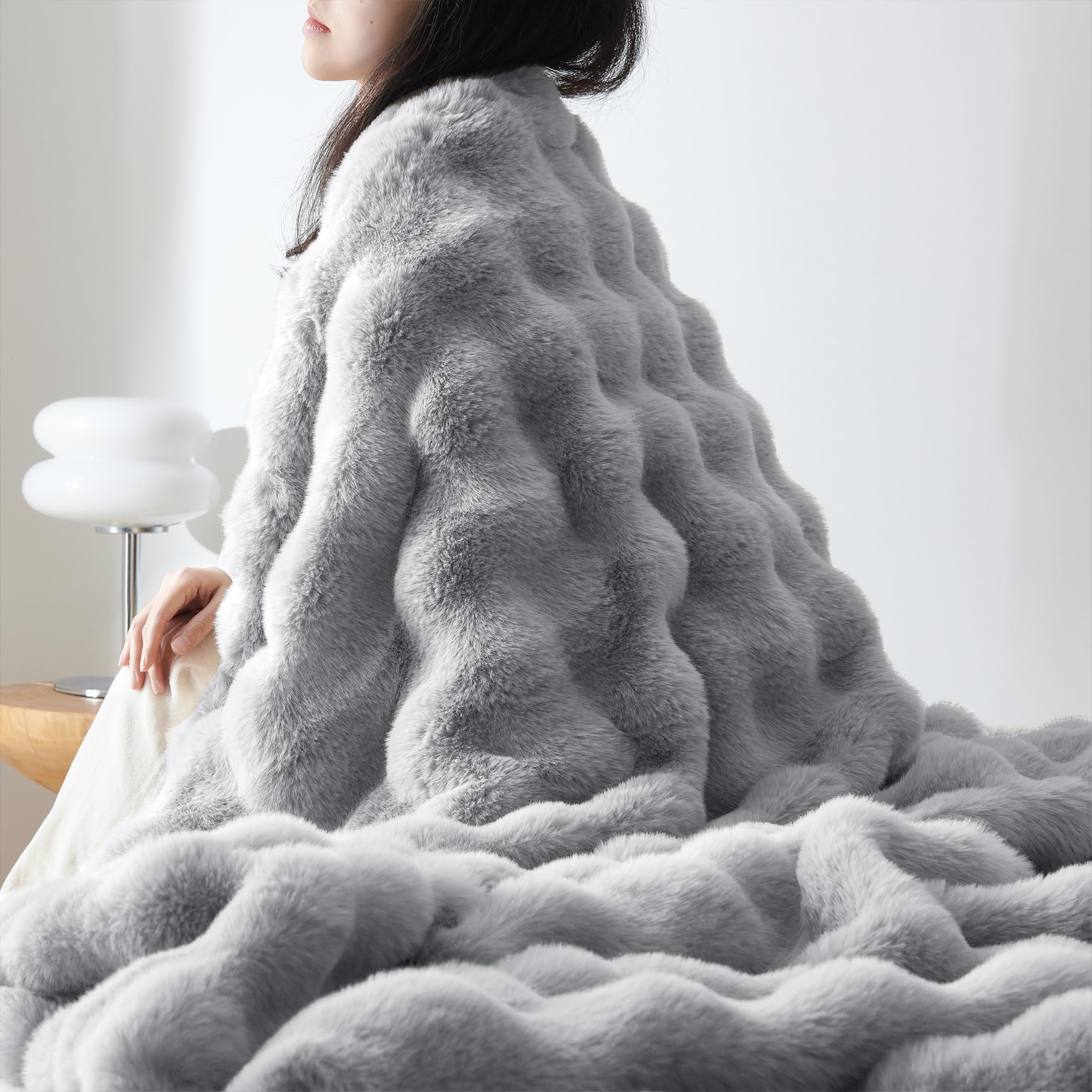 Amazon｜クモリ(Kumori) 毛布 セミシングル ポコポコ ブランケット 2枚