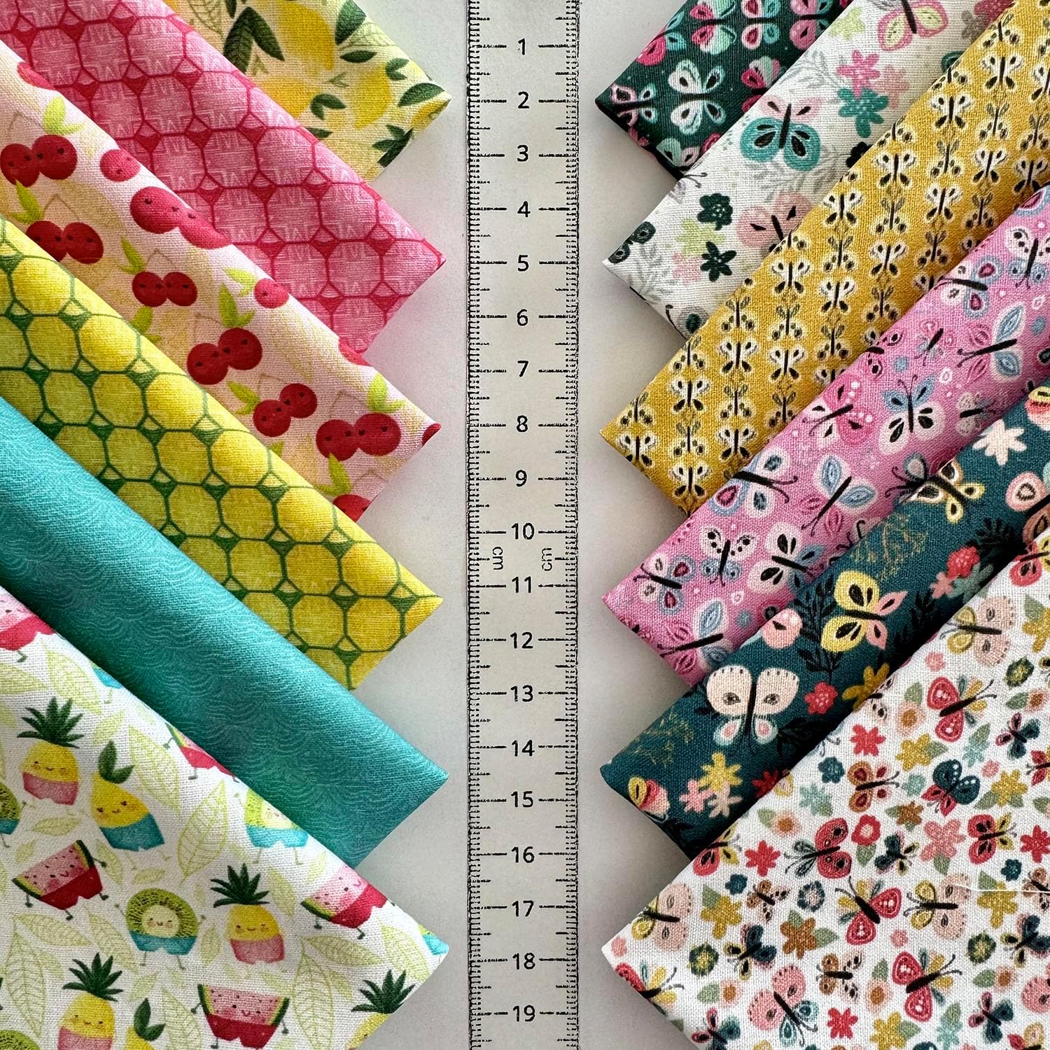 Summer Breeze Patchwork Cotton Fabric Set – 60 Pre-Cut Squares, 20×20 cm (8×8 inch), 100% Cotton 140 GSM, Eco Digital Print, Made in Türkiye