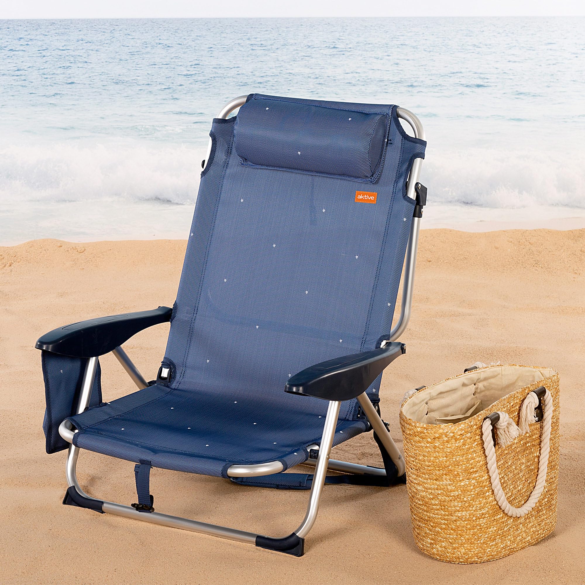 AKTIVE Packung mit 2 Strandstühlen, niedrig, neigbar in 4 Positionen, Kippschutz, mit Kissen und Seitentasche, leichtes Aluminiumgestell, für Strand oder Garten, 51 x 45 x 76 cm (62290)