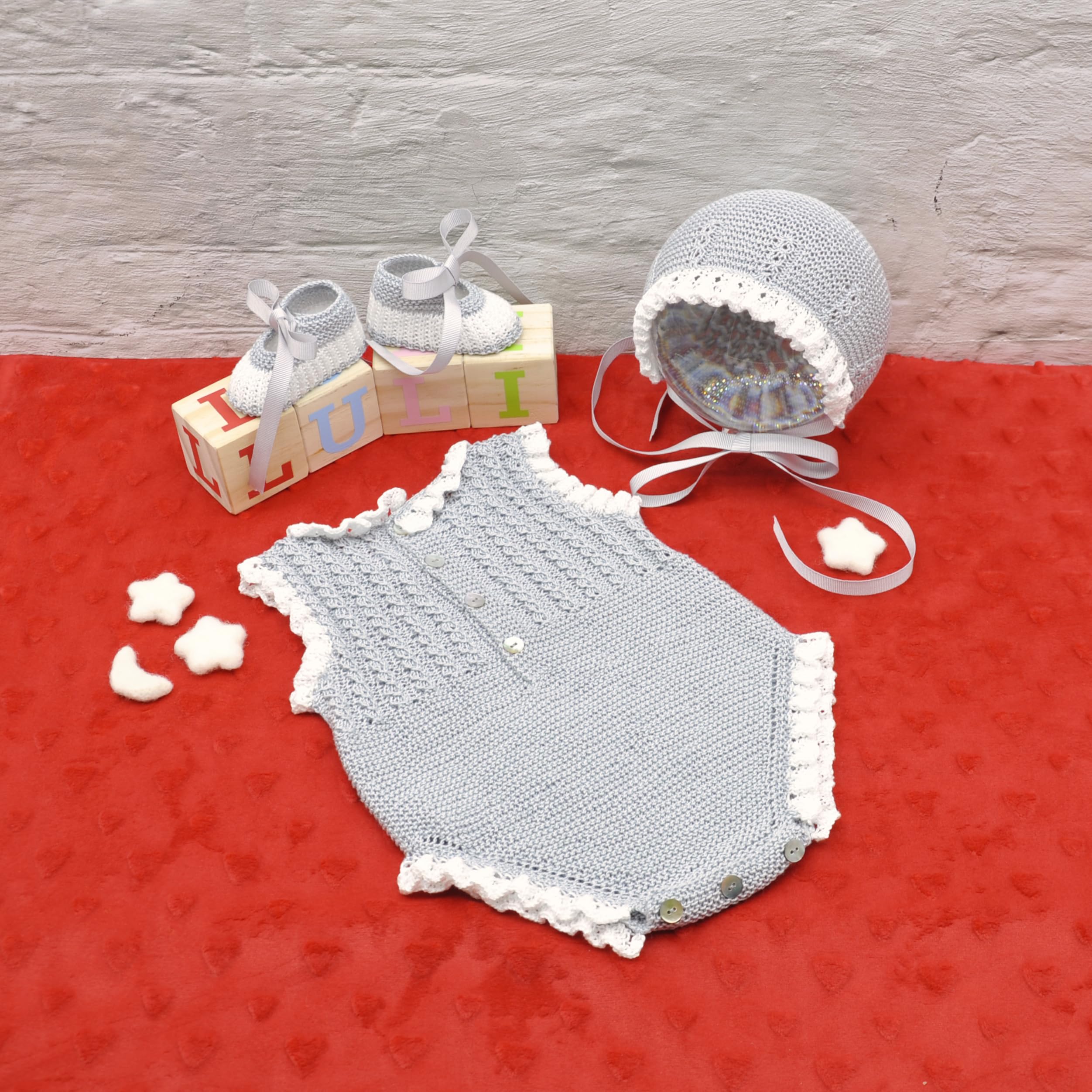 Bautizo, Tejido a mano cuidadosa y meticulosamente: Mameluco sin mangas, capota y patucos, Ropa especial para ocasiones especiales. Talla 0-3 Meses
