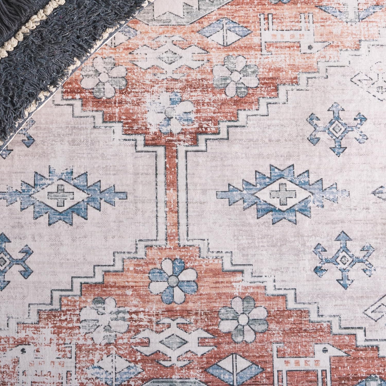 Safavieh Washable Rug Arizona Collection - 8' x 10', Rust & Beige, Slip Resistant & Easy to Clean, Ideal for Living Room, Bedroom, Home Office, Dining Space (ARZ132P)