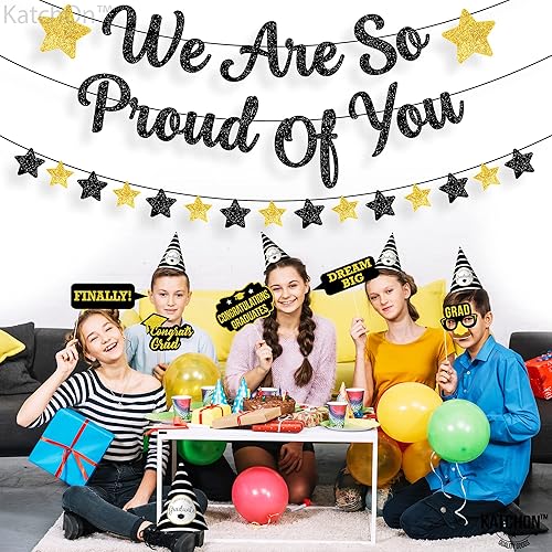 Miniatura 7 de KatchOn, Cartel con texto en inglés "We Are So Proud Of You" con purpurina, 10 pies, guirnalda de estrellas, pancarta de felicitaciones para