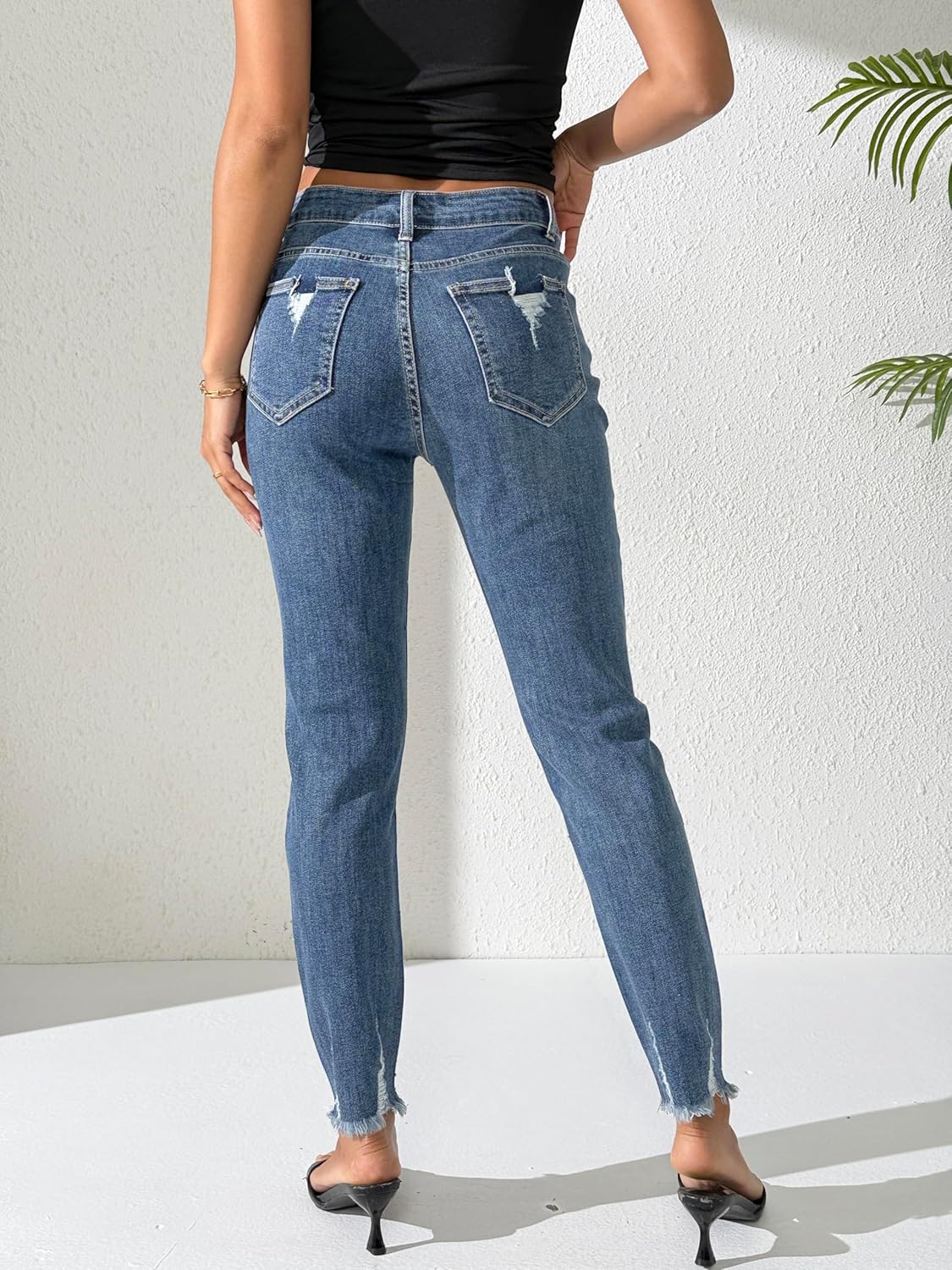 heipeiwa Women's Rhinestone Sparkle Jean Cropped Distressed Frayed Stretch Ripped Destroyed Denim Pants