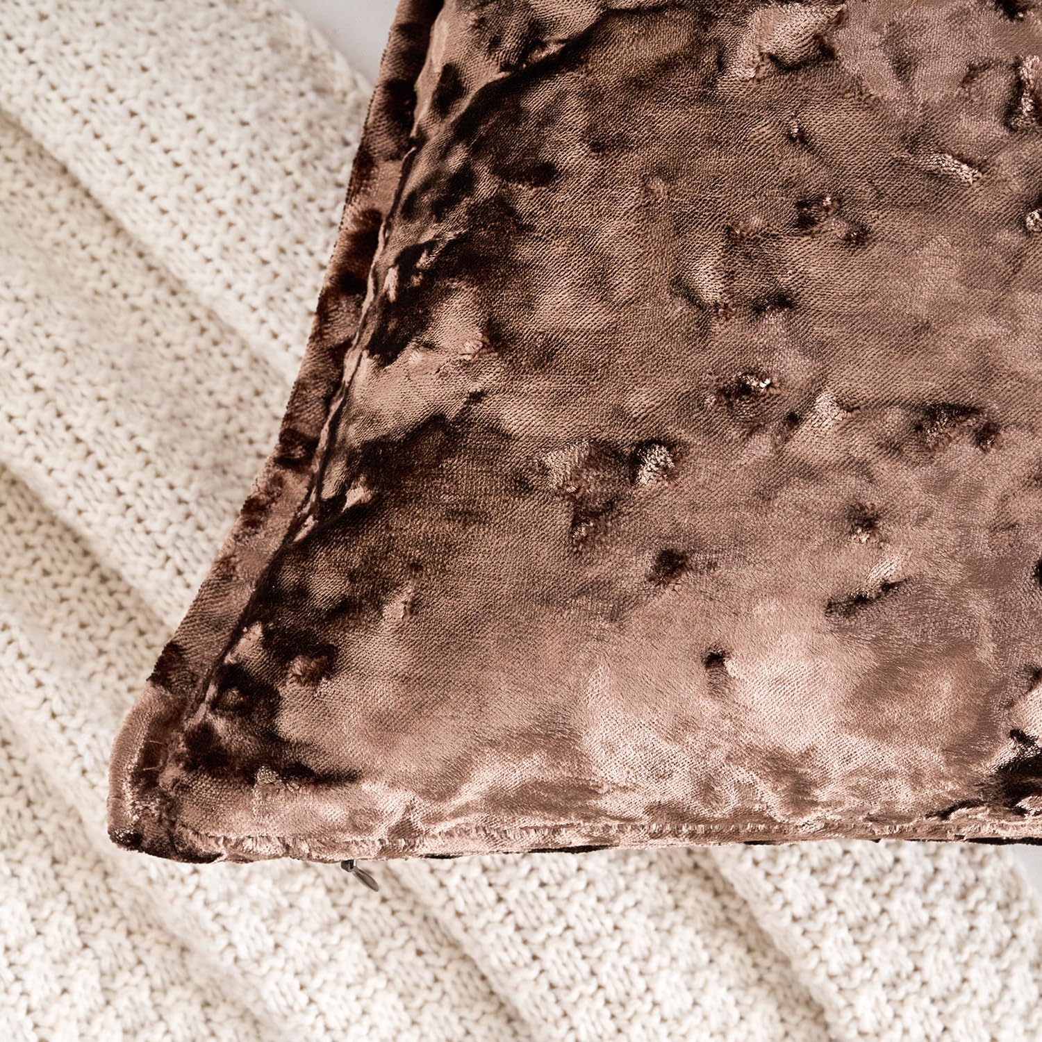 Yonous Premium Series, Crushed Velvet Cushion Covers, Luxury Thick Throw Pillow for Home Decor Dark Brown, 18 x 18 Inch / 45 x 45 cm - Image 4