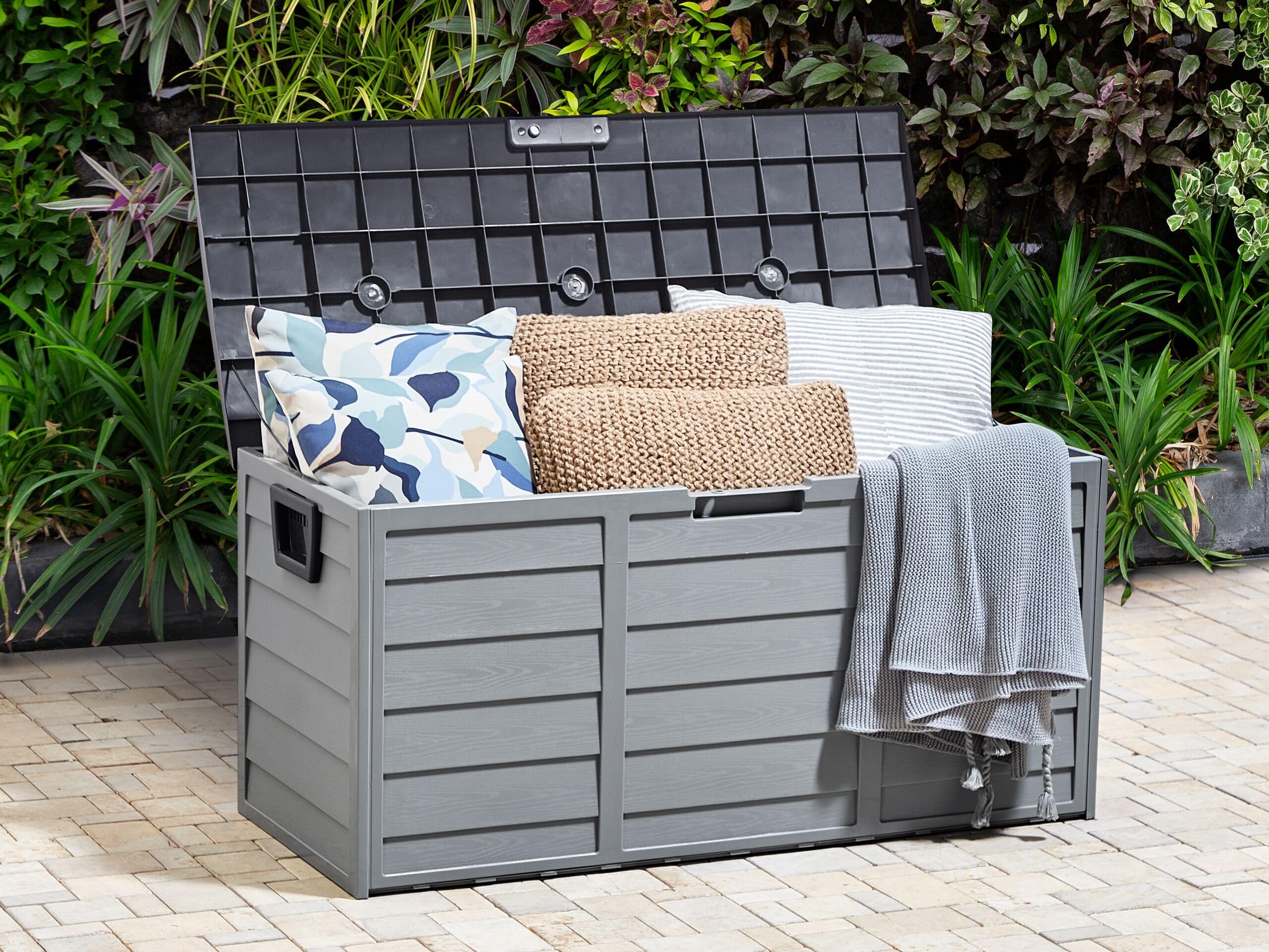 Beliani Auflagenbox aus Kunststoff grau/schwarz Gartentruhe Outdoor Kissenbox Locarno