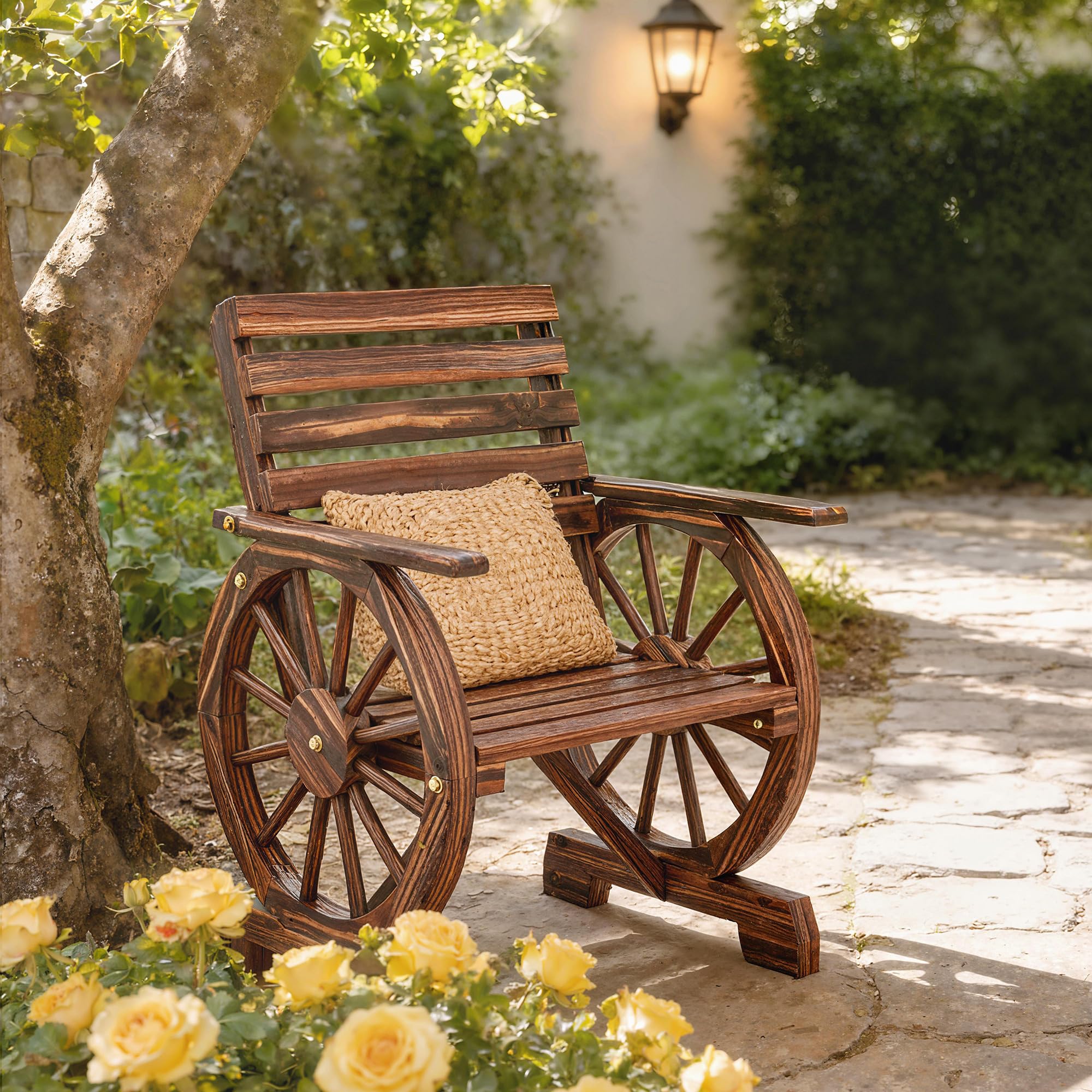 Outsunny Chaise de Jardin en Bois, Fauteuil de Terrasse Style Roue de Chariot, Accoudoirs, Siège Large à Lattes et Dossier Incliné, Chaised'Extérieur pour Terrasse Balcon Patior, Finition Carbonisée