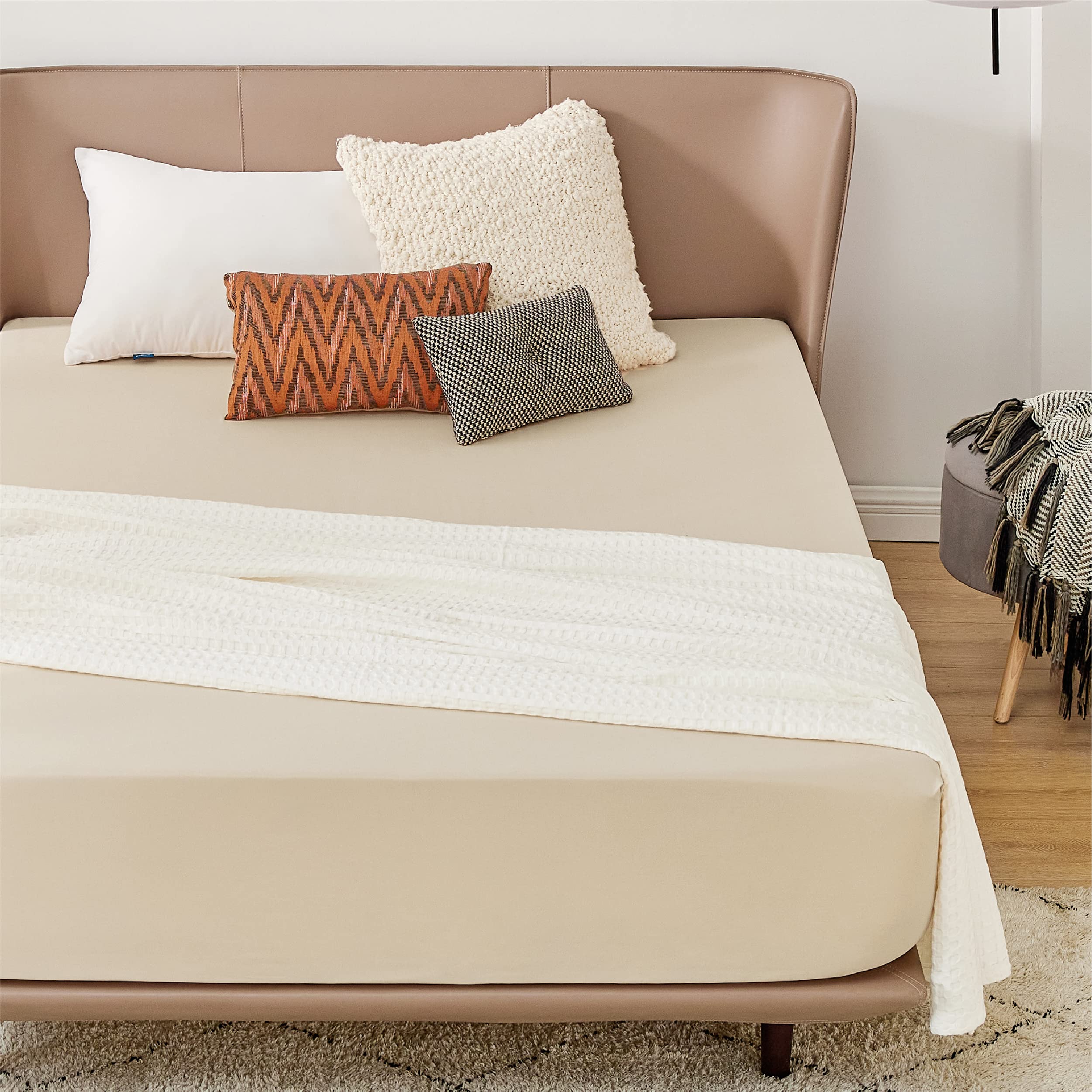 Bedsure Small Double Fitted Sheet - Bed Sheets Extra Deep Pocket 16 Inches (40 cm), Soft Brushed Polyester Microfiber Material for 3/4 Bed, Beige, 122x190cm - 3