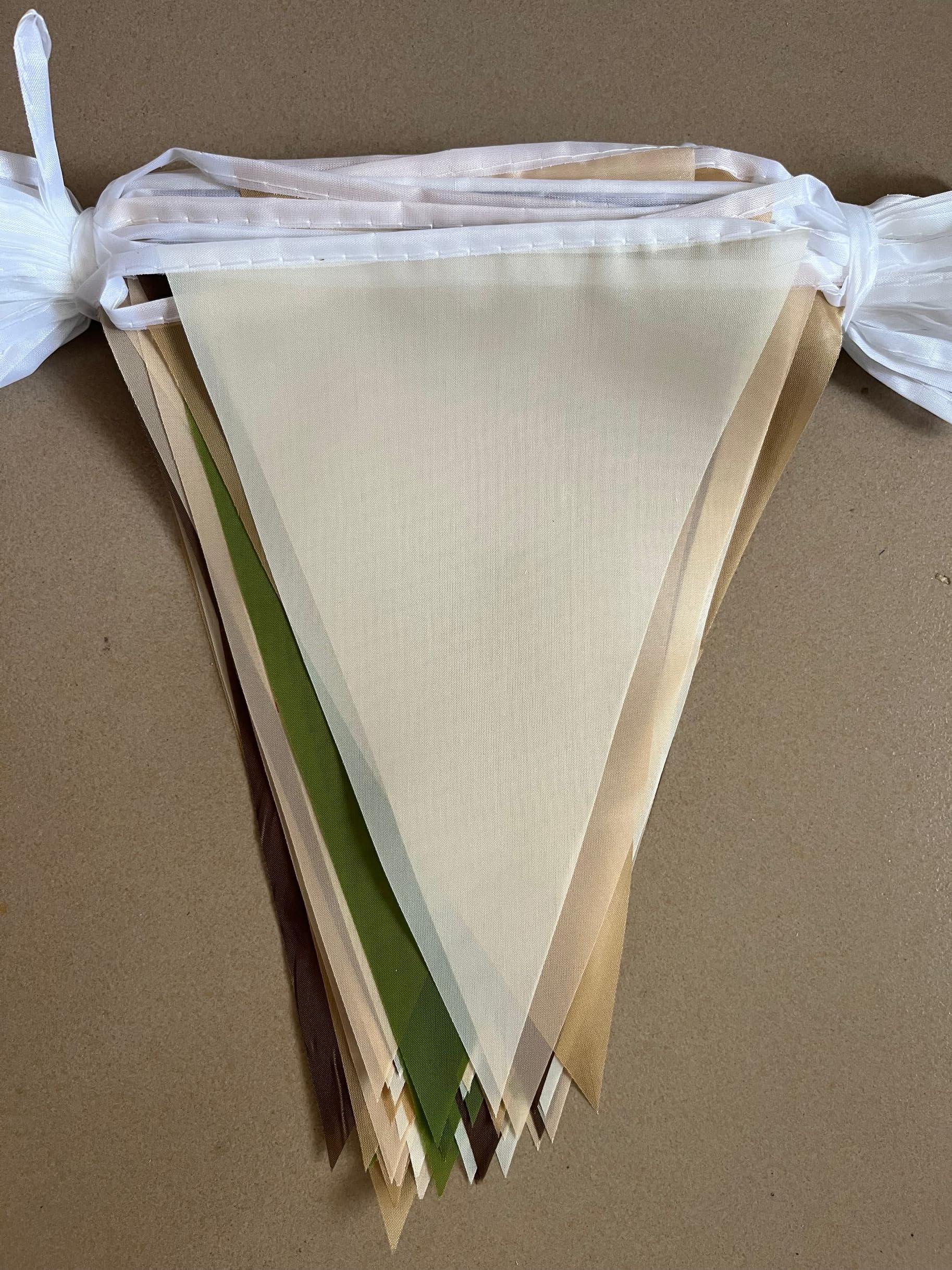 Party-Wimpelkette, 32 m, Braun, Olivgrün, Banner, cremefarben, elfenbeinfarben, Beige, Stoff, Wimpel, Champagner, Khaki, Dreiecksflaggen, neutrale Dekorationen für Boho, Hellbraun, rustikal,
