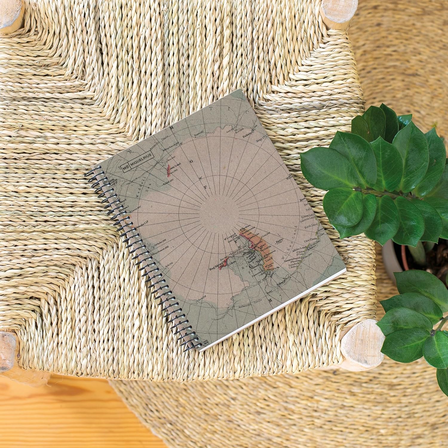 Miquelrius - Notebook Notebook Notebook 100% Recycled Notebook, 1 Color Strip, A5, 80 Horizontal Stripe Sheets, 80g Paper, 2 Drills, Recycled Cardboard Cover, Ecomaps Design