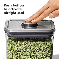 Vista 3 de Contenedor OXO Steel POP Caja Corta Cuadrada Grande - 2.6 L para Cereal, Granos y Más Gris