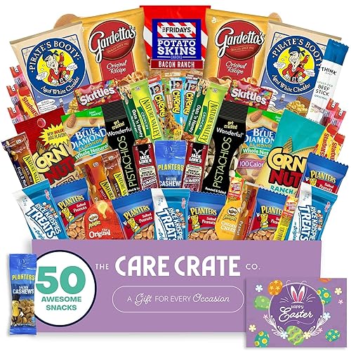 Caja de aperitivos de Pascua para hombre (50 piezas variadas de cesta de regalo paquete de cuidado) Jerky, nueces, papas fritas, pretzels y más -