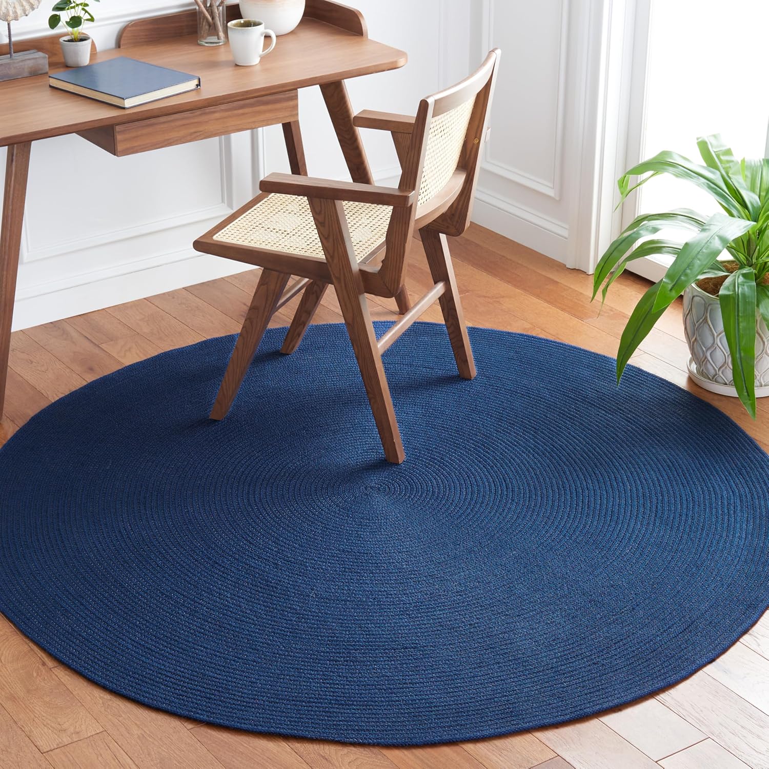 SAFAVIEH Braided Collection Area Rug - 3' Round, Teal, Handmade Country Farmhouse, Ideal for High Traffic Areas in Living Room, Bedroom (BRD402J)