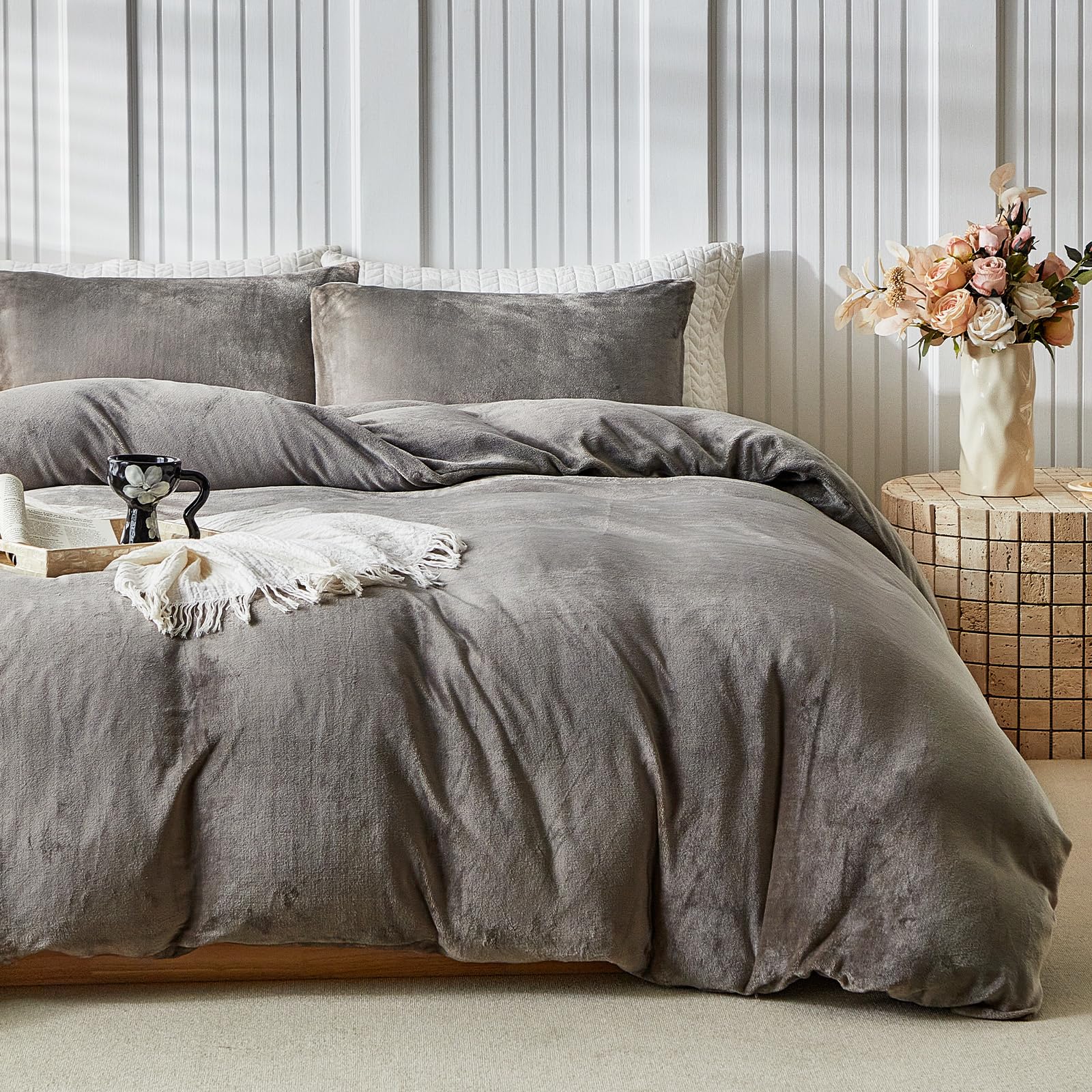 WARMDERN Khaki Milk Velvet Duvet Cover Set Oversized King Plus Size
