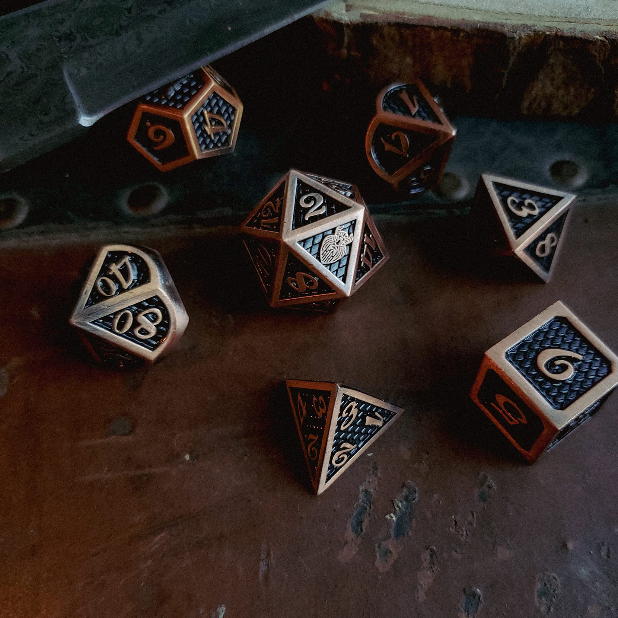 HEIMDALLR Metal D&D Dice Set - 7pc Dragonhide Design, 16mm, With Tin Box