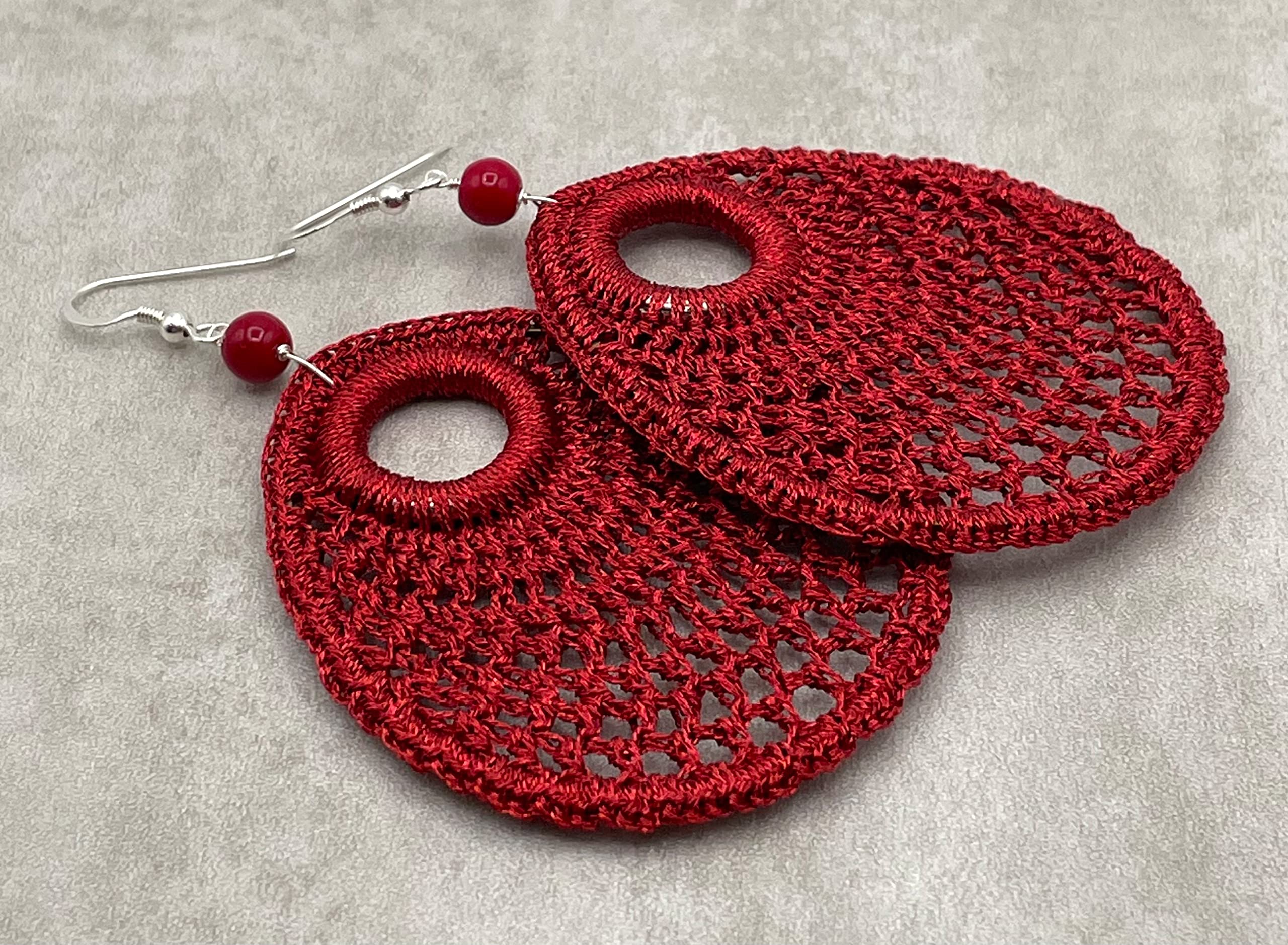 Pendientes Crochet y Coral Rojo, Plata 925, Joyas Artesanales, Estilo Moderno, Regalo para Mujer