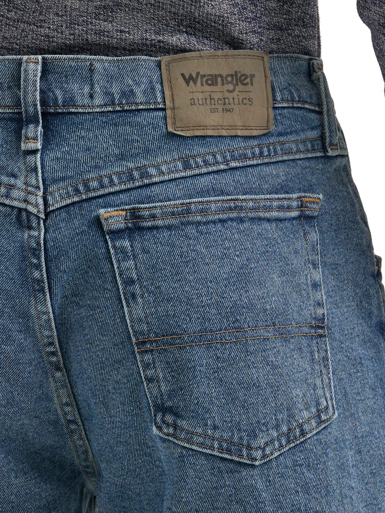 Wrangler Authentics Men's Classic 5-Pocket Relaxed Fit Flex Jean — view 31