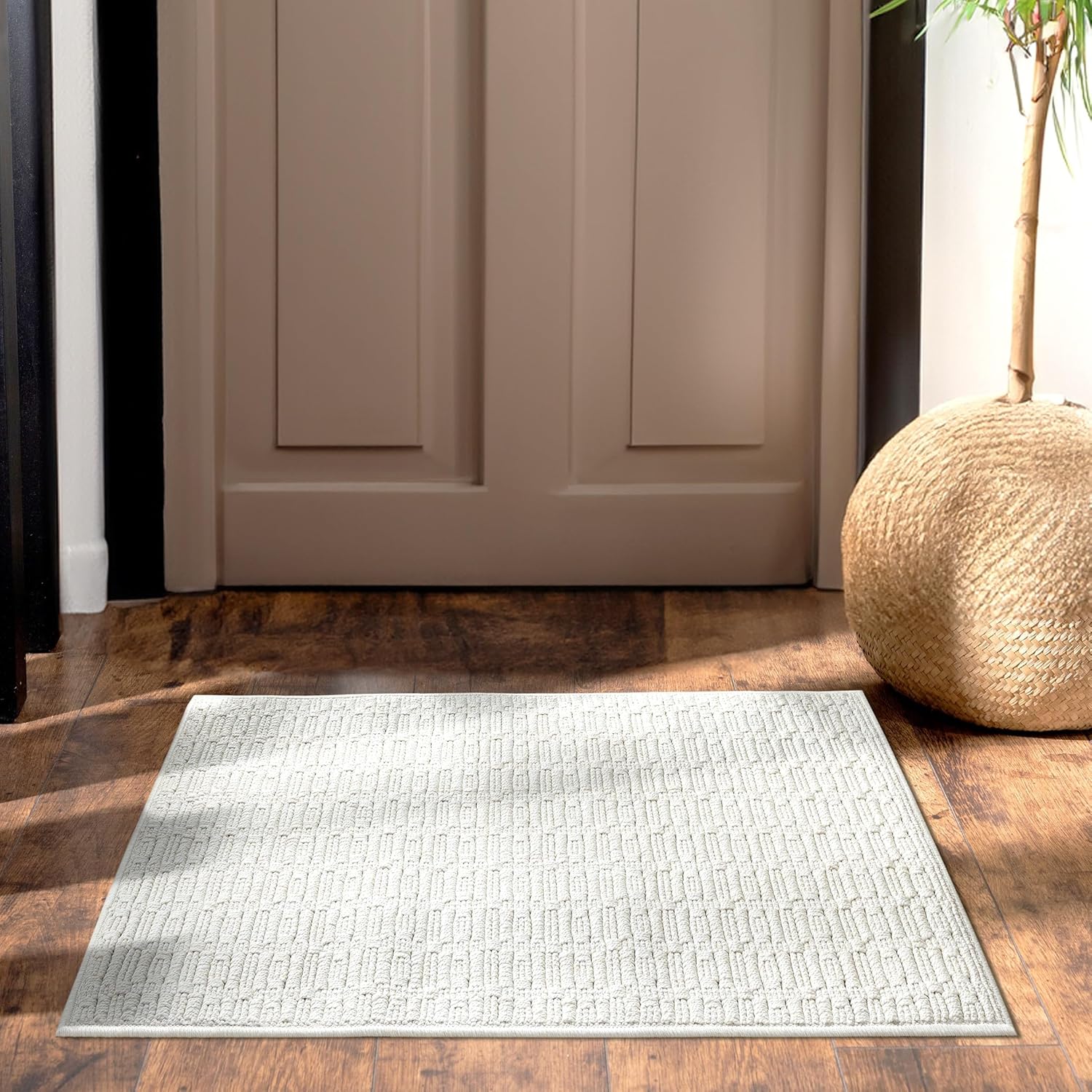 LUXE WEAVERS Vida Collection 1267 Cream 2x3 Modern Geometric Area Rug