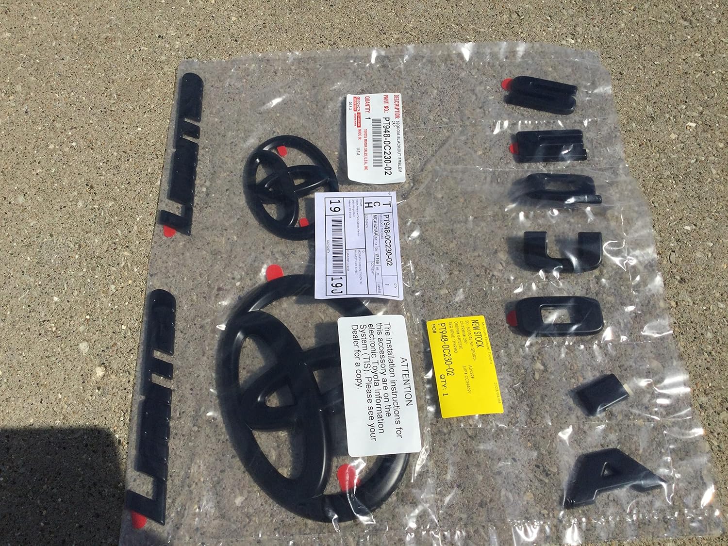 Toyota Emblem - PT948-0C230-02