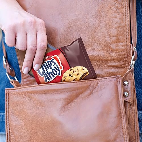 Miniatura 7 de CHIPS AHOY! Paquete variado de galletas, chispas de chocolate original, chispas de chocolate masticables con tazas de mantequilla de maní Reese's y