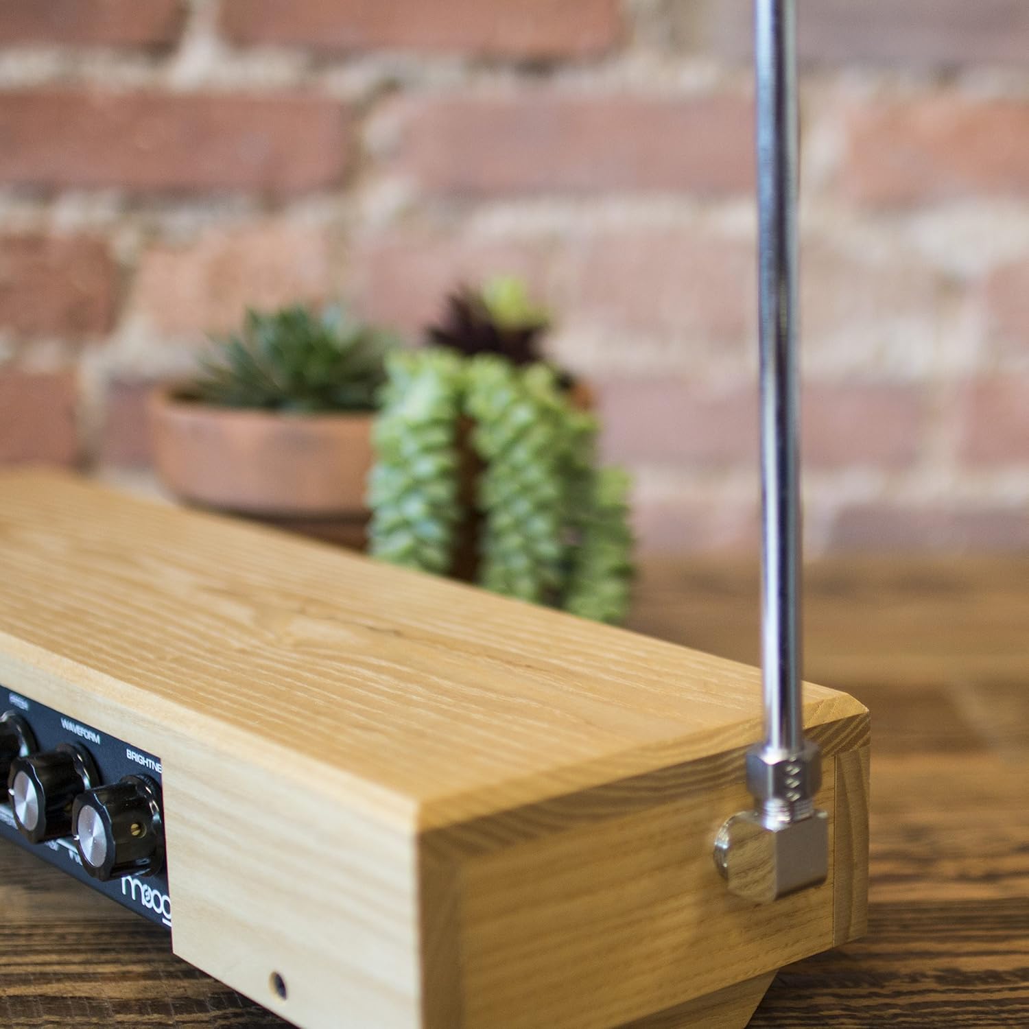 Moog Etherwave Plus Theremin