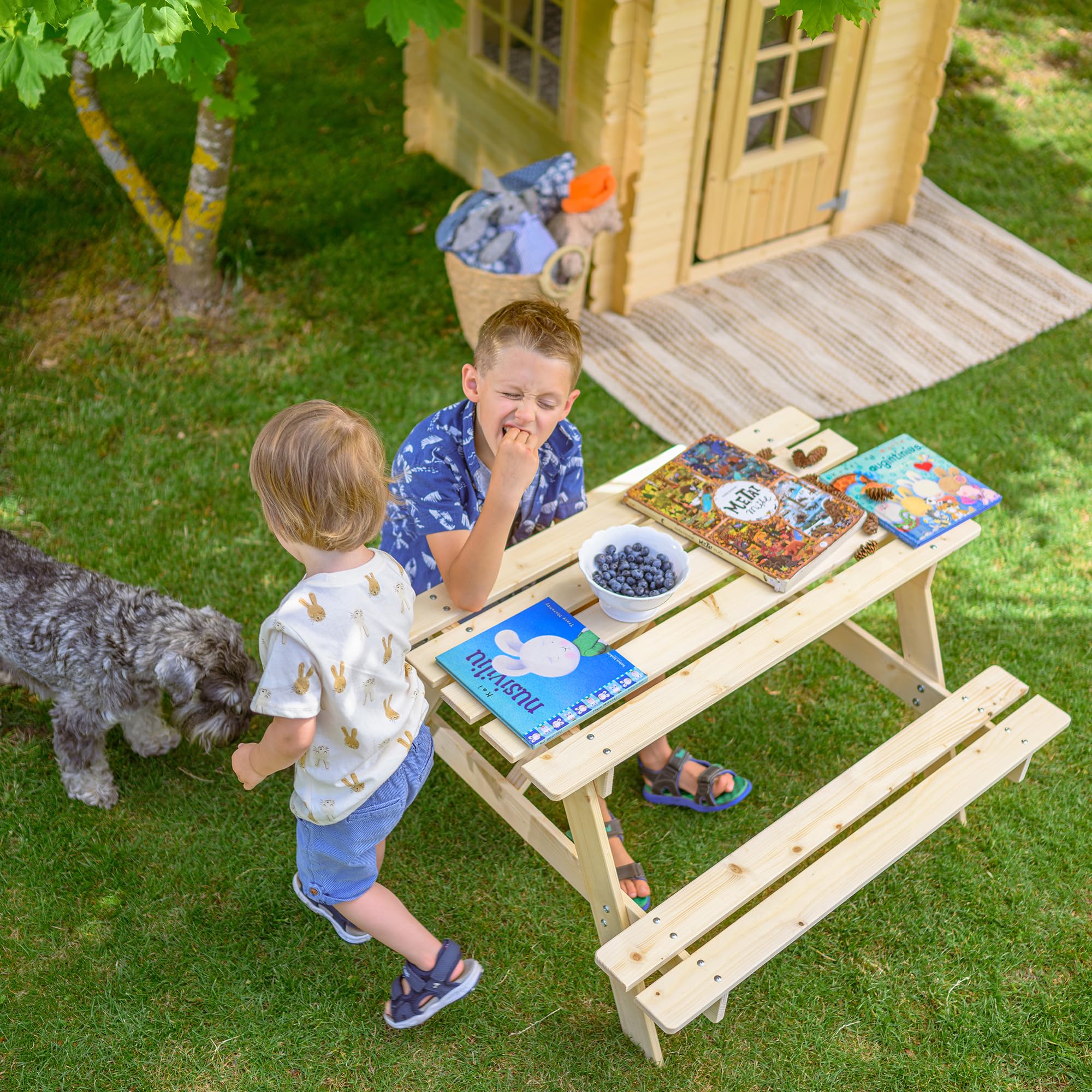 TIMBELA Tavolo da picnic per bambini in legno L90xL90xA50 cm -Gruppo Tavolo con panche M018-1
