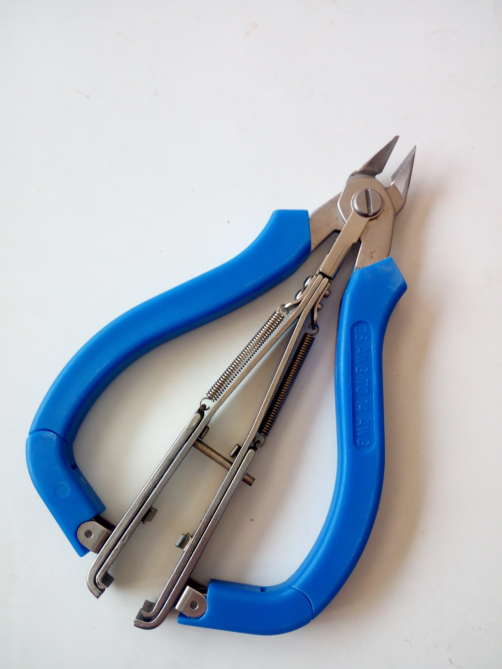 Southwire 58282240 MCCUT BX/MC Rotary Cable Cutter with Lever