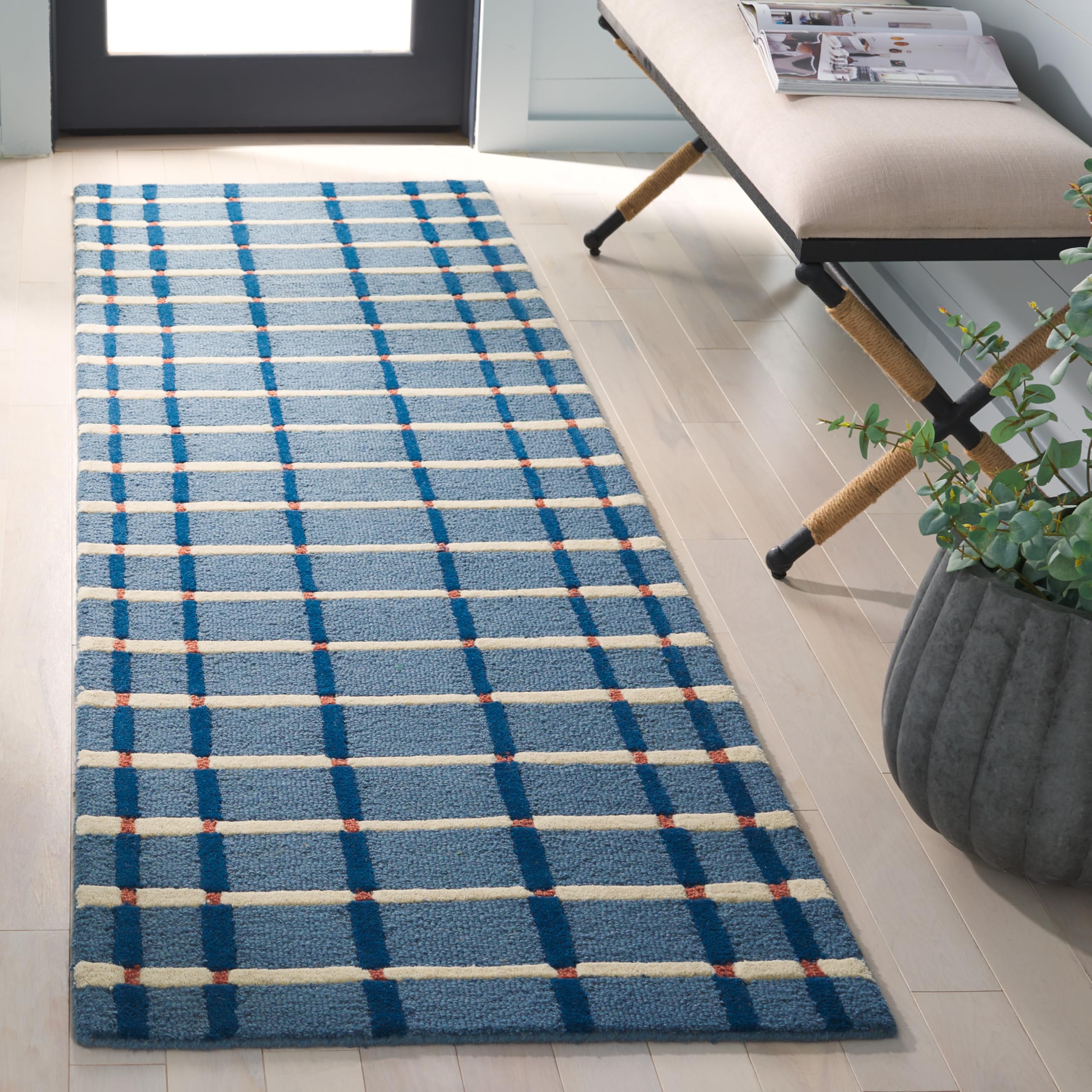 Amazon.com: SAFAVIEH Genre Collection Runner Rug - 2'3